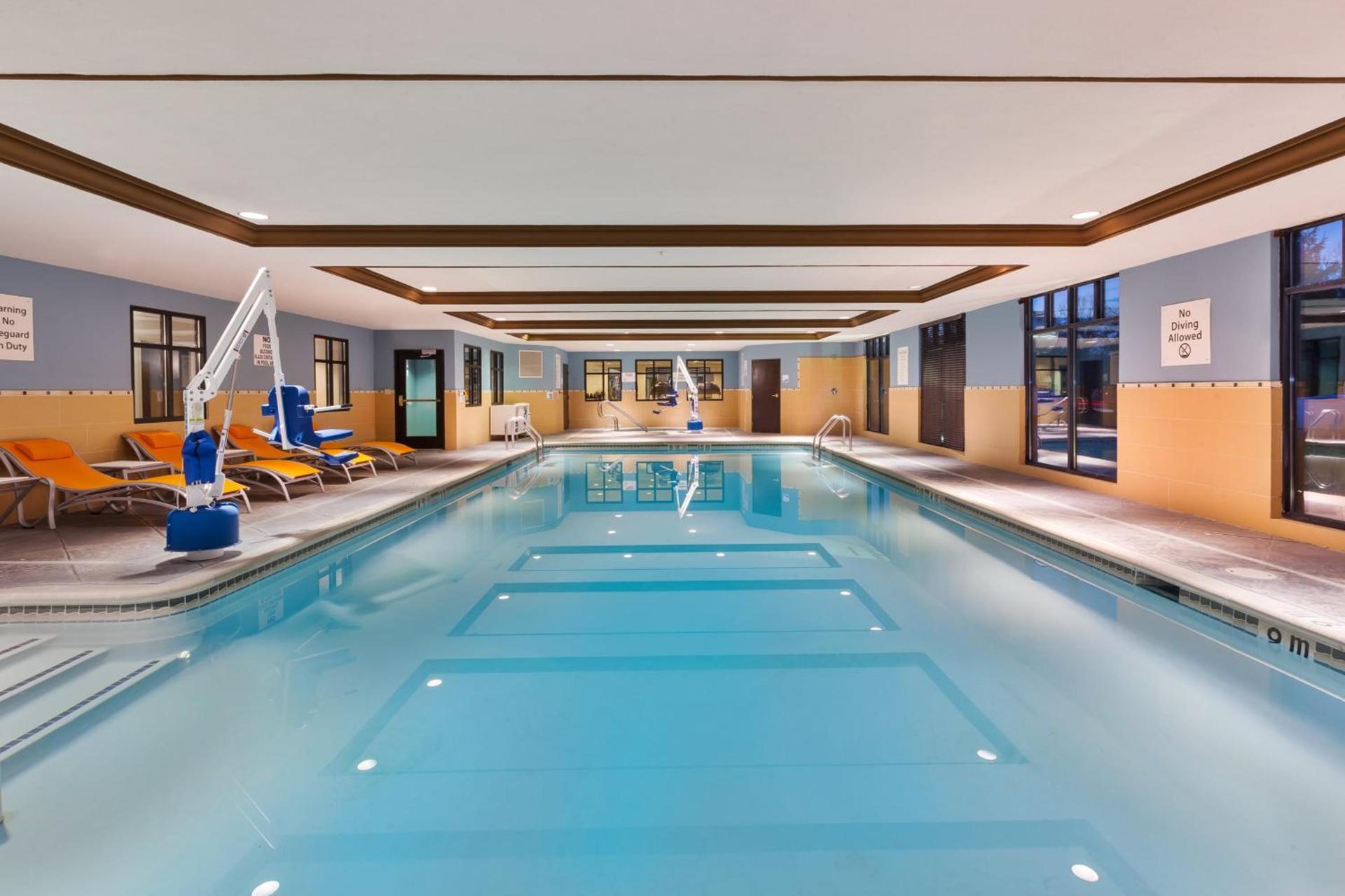 Holiday Inn Express Hotel & Suites Warminster-Horsham by IHG photo 29