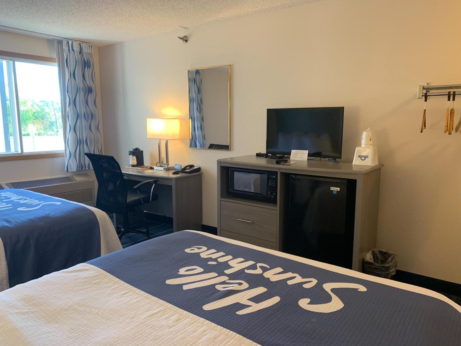 Days Inn by Wyndham Hinckley photo 14