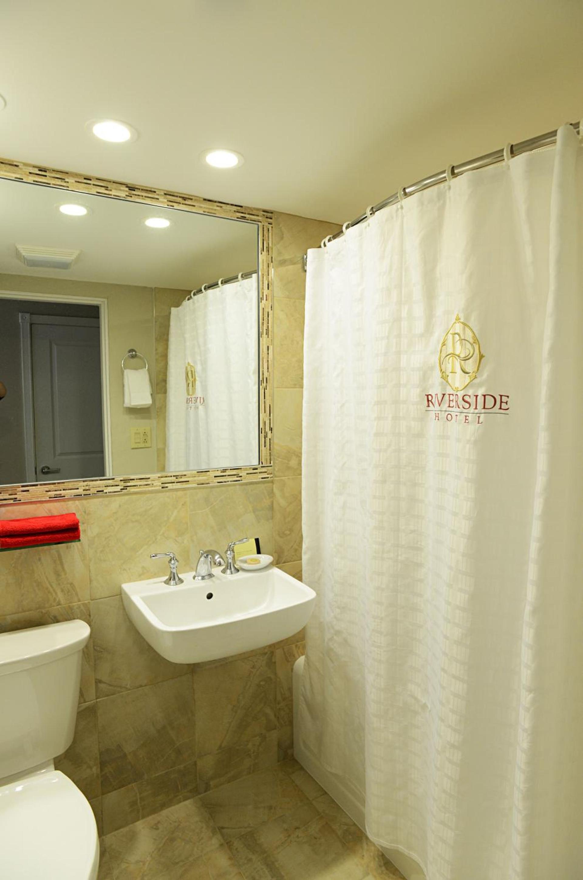 Riverside Hotel photo 5