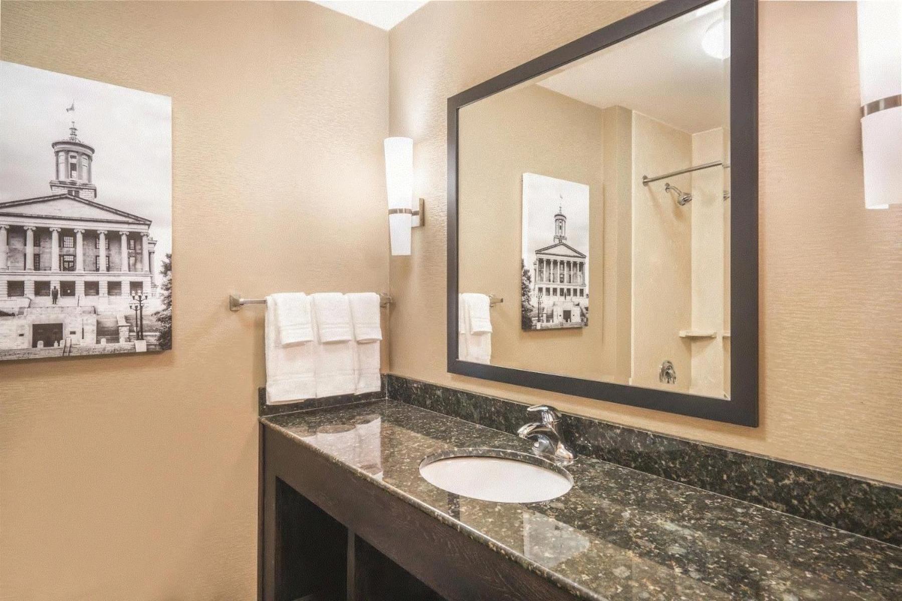 La Quinta by Wyndham Smyrna TN - Nashville photo 37