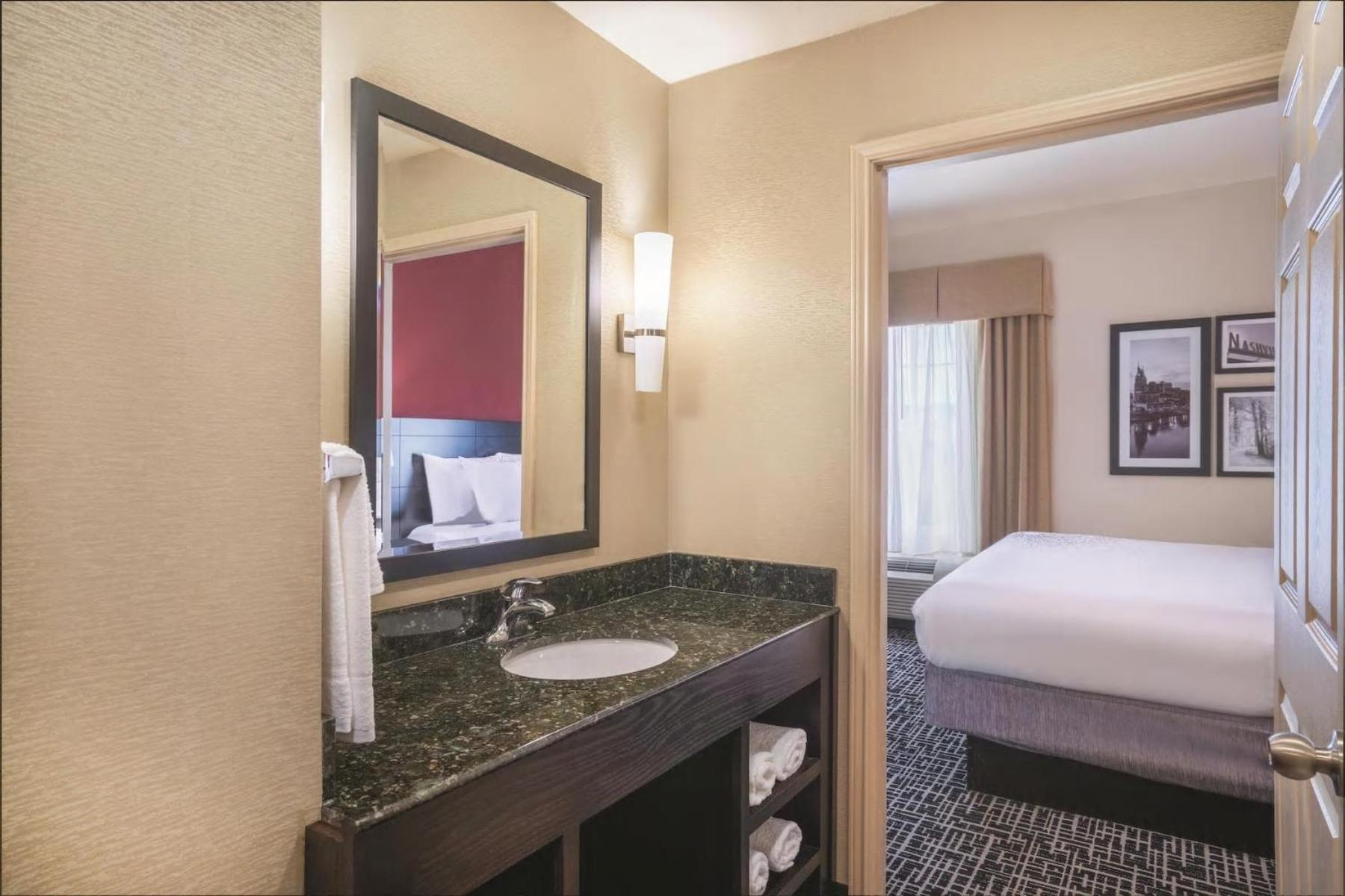 La Quinta by Wyndham Smyrna TN - Nashville photo 34