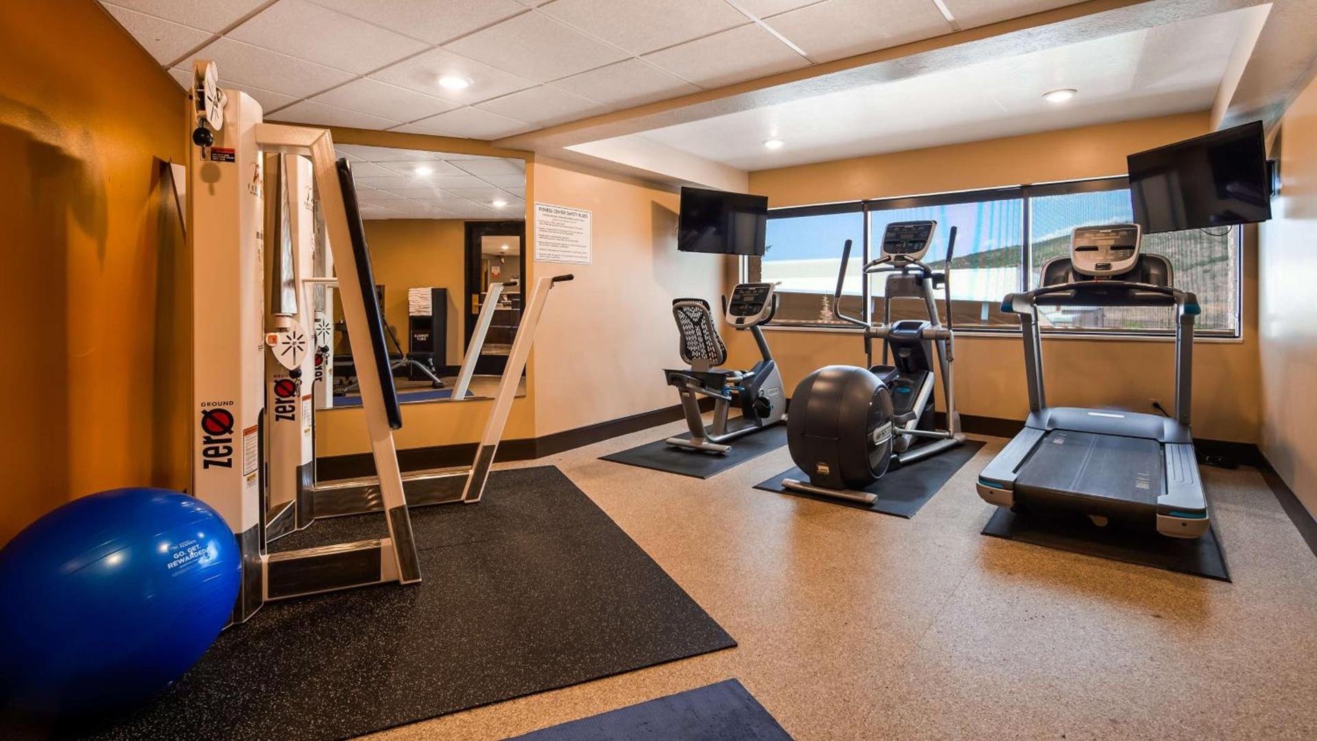 Best Western Plus Landmark Inn photo 16
