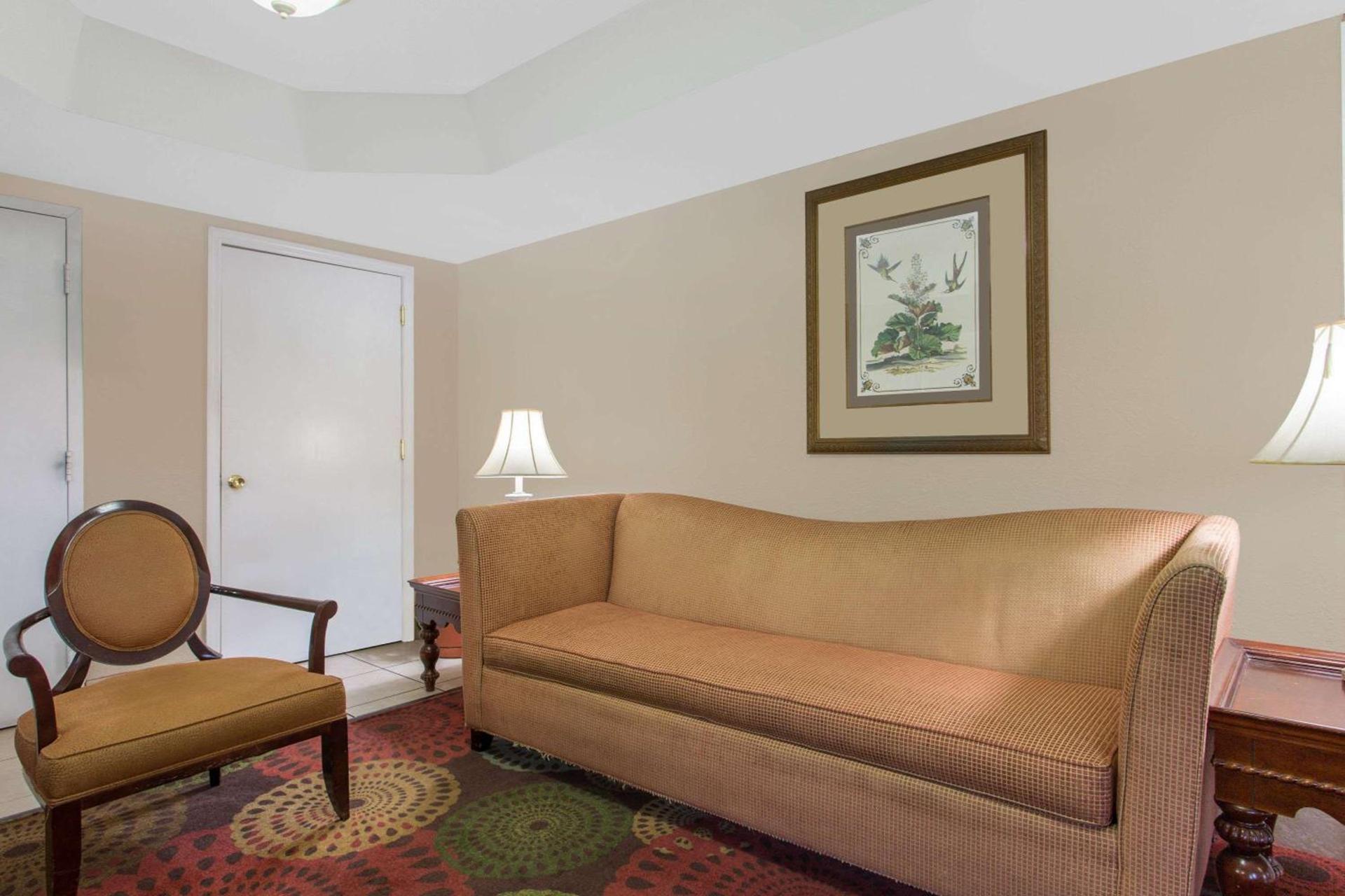 Super 8 by Wyndham Antioch/Nashville South East photo 4