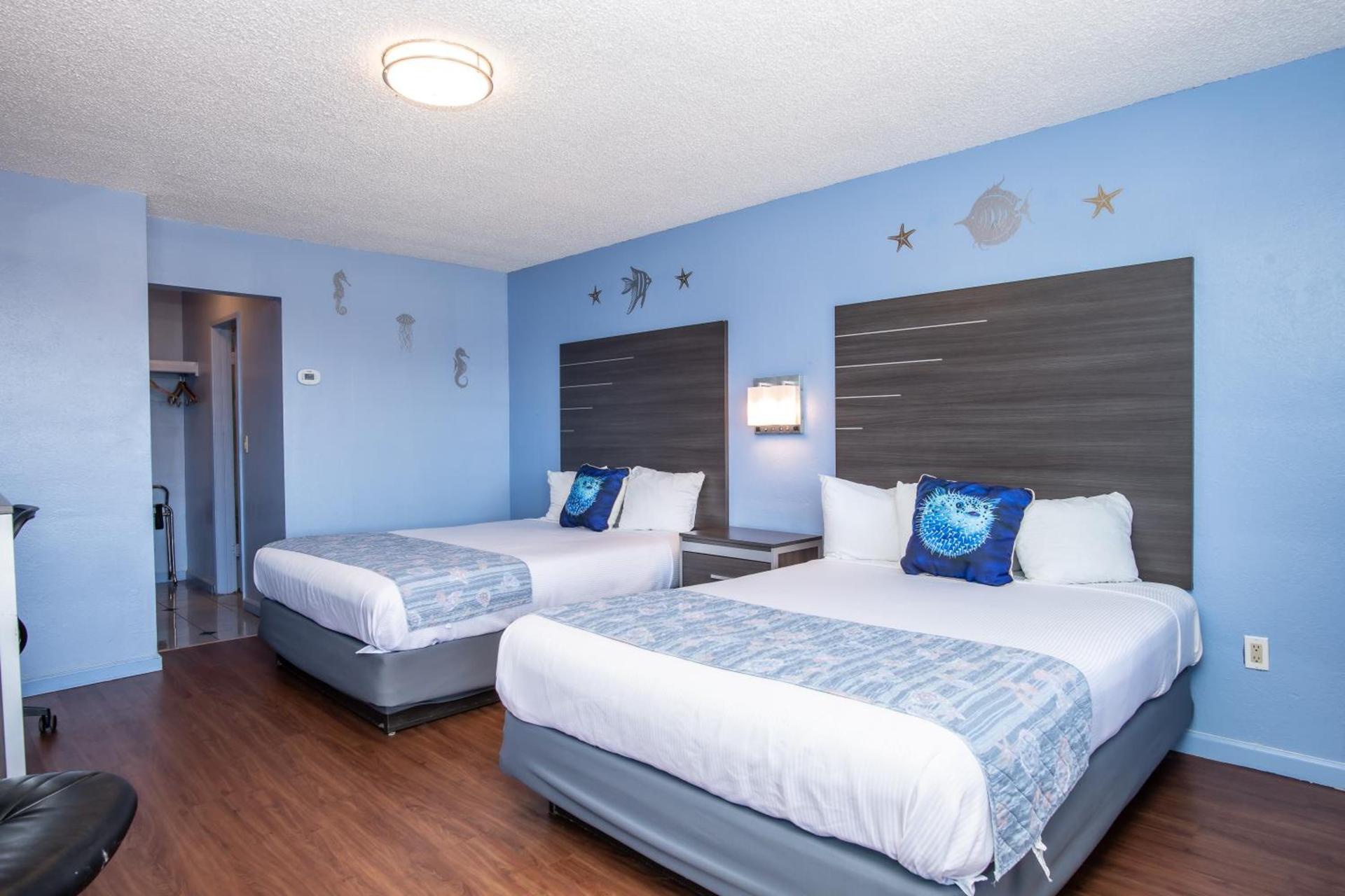 Aqua Breeze Inn photo 66