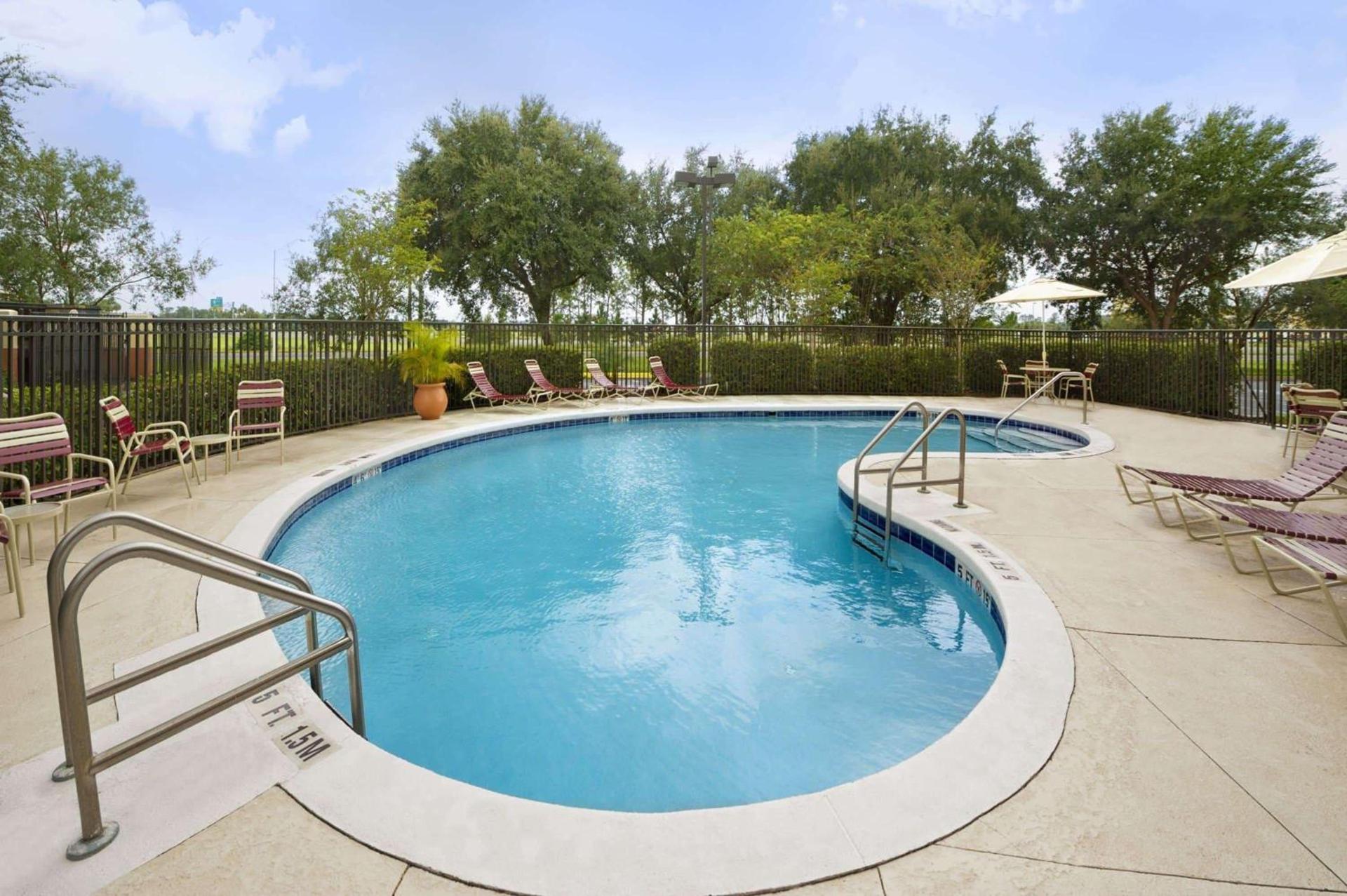 Ramada by Wyndham Suites Orlando Airport- Free Airport Shuttle photo 5