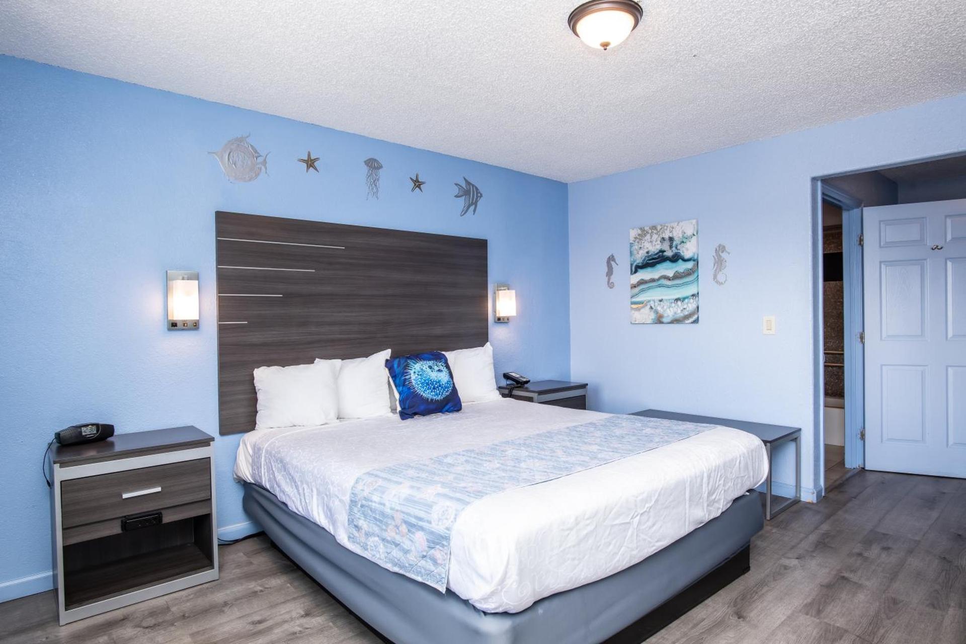 Aqua Breeze Inn photo 5