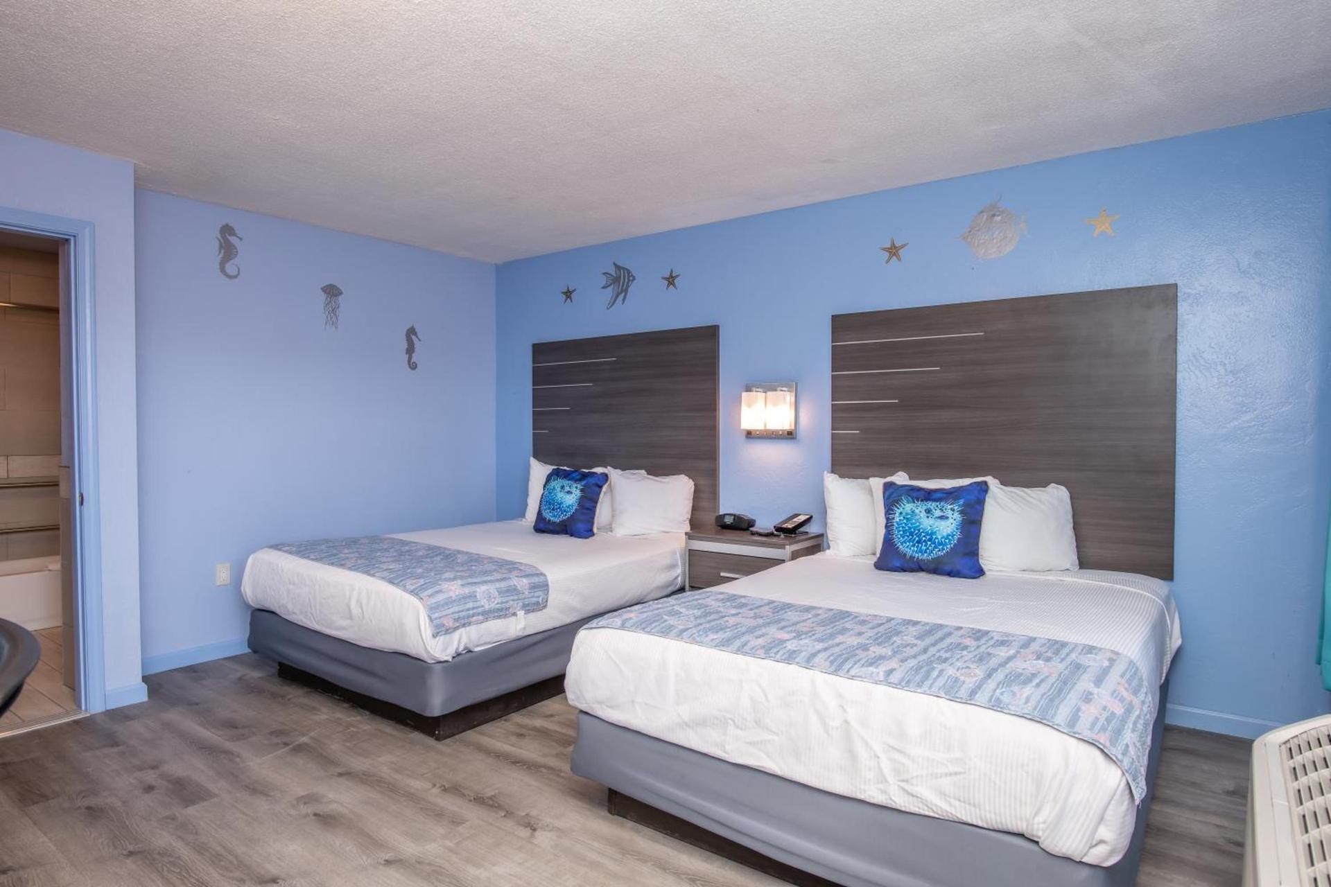 Aqua Breeze Inn photo 11