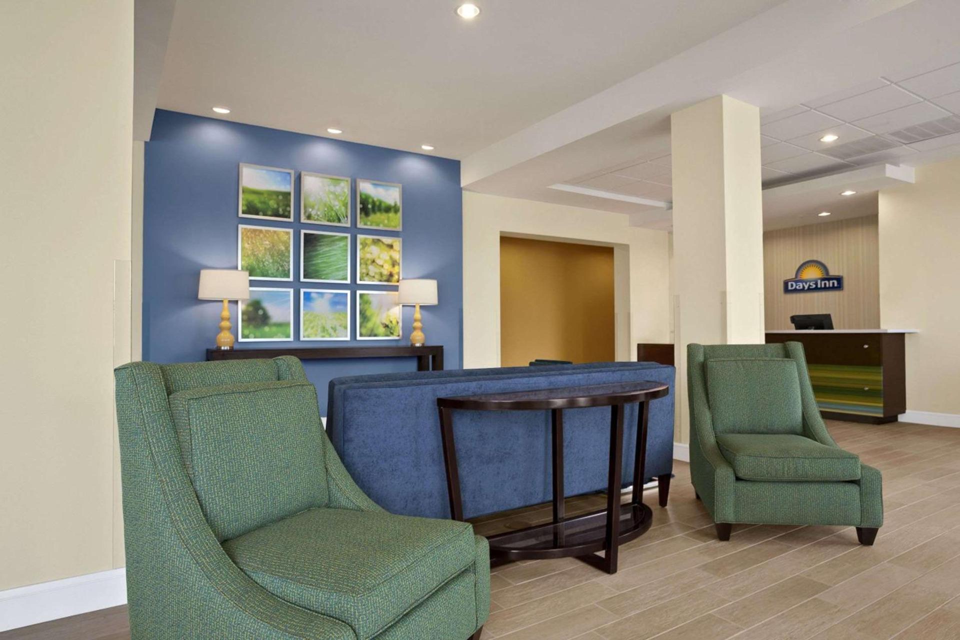 Spark by Hilton Victoria photo 2