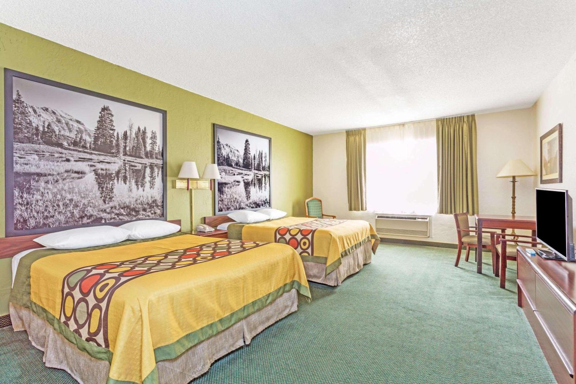 Super 8 by Wyndham Wendover photo 5