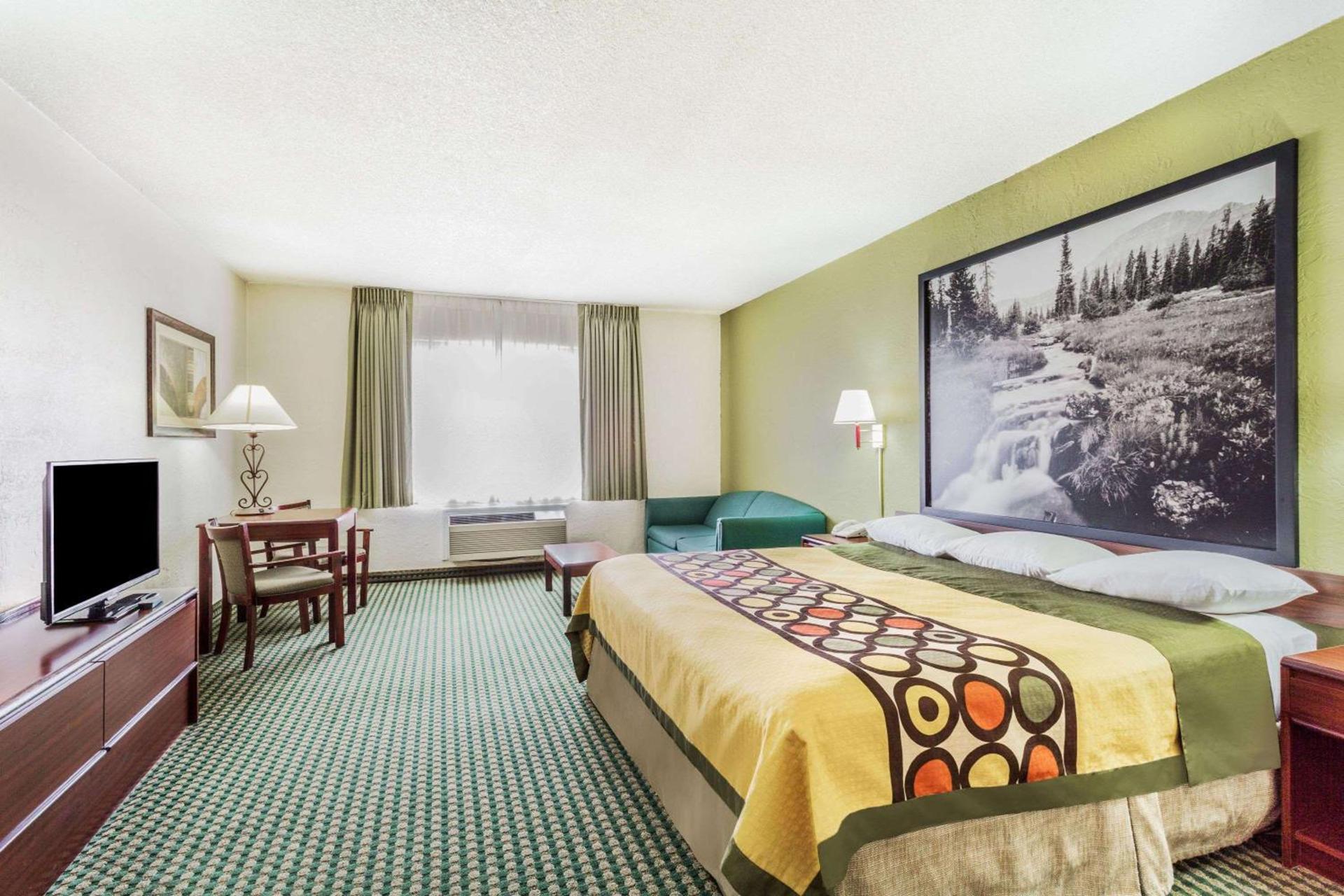 Super 8 by Wyndham Wendover photo 10