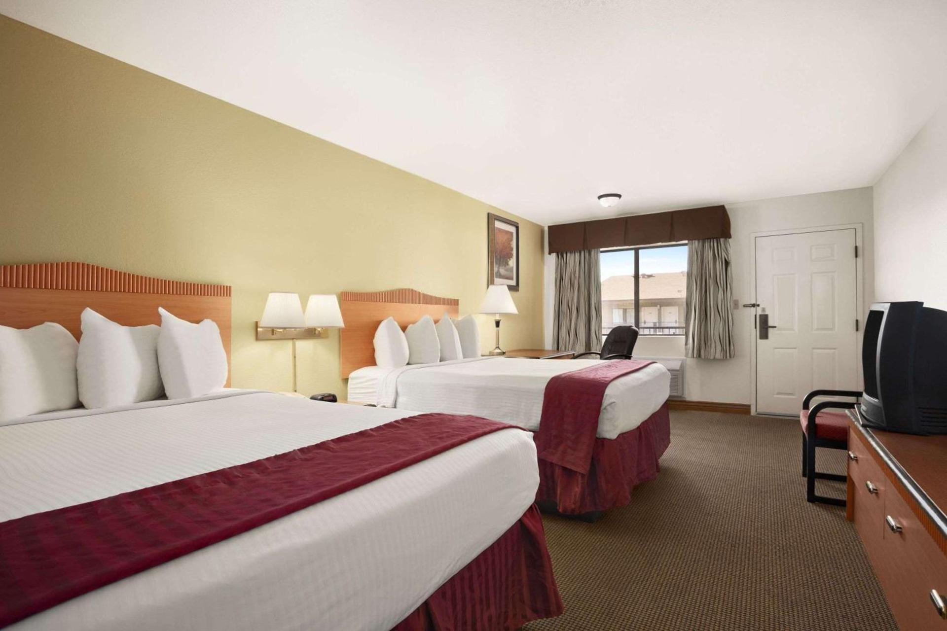 Sierra Inn Near Fort Huachuca AZ photo 92