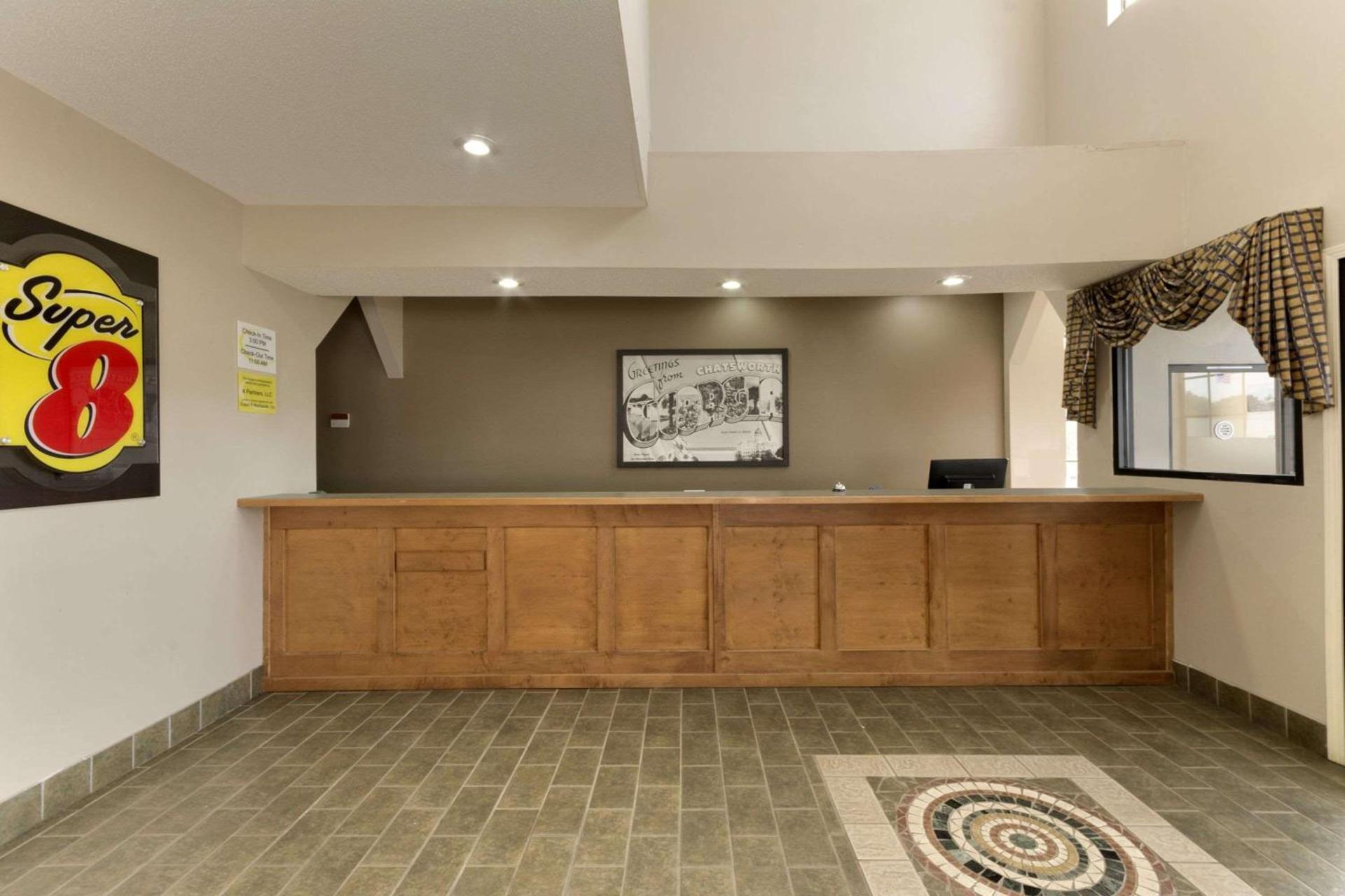 Super 8 by Wyndham Chatsworth/Dalton photo 3
