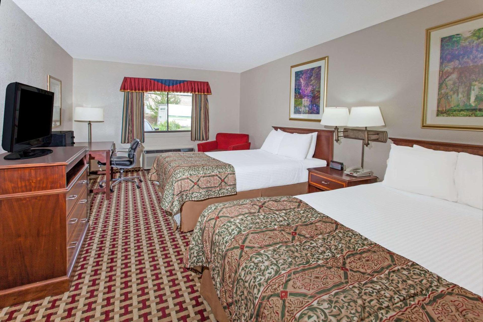 Baymont by Wyndham Smyrna photo 9
