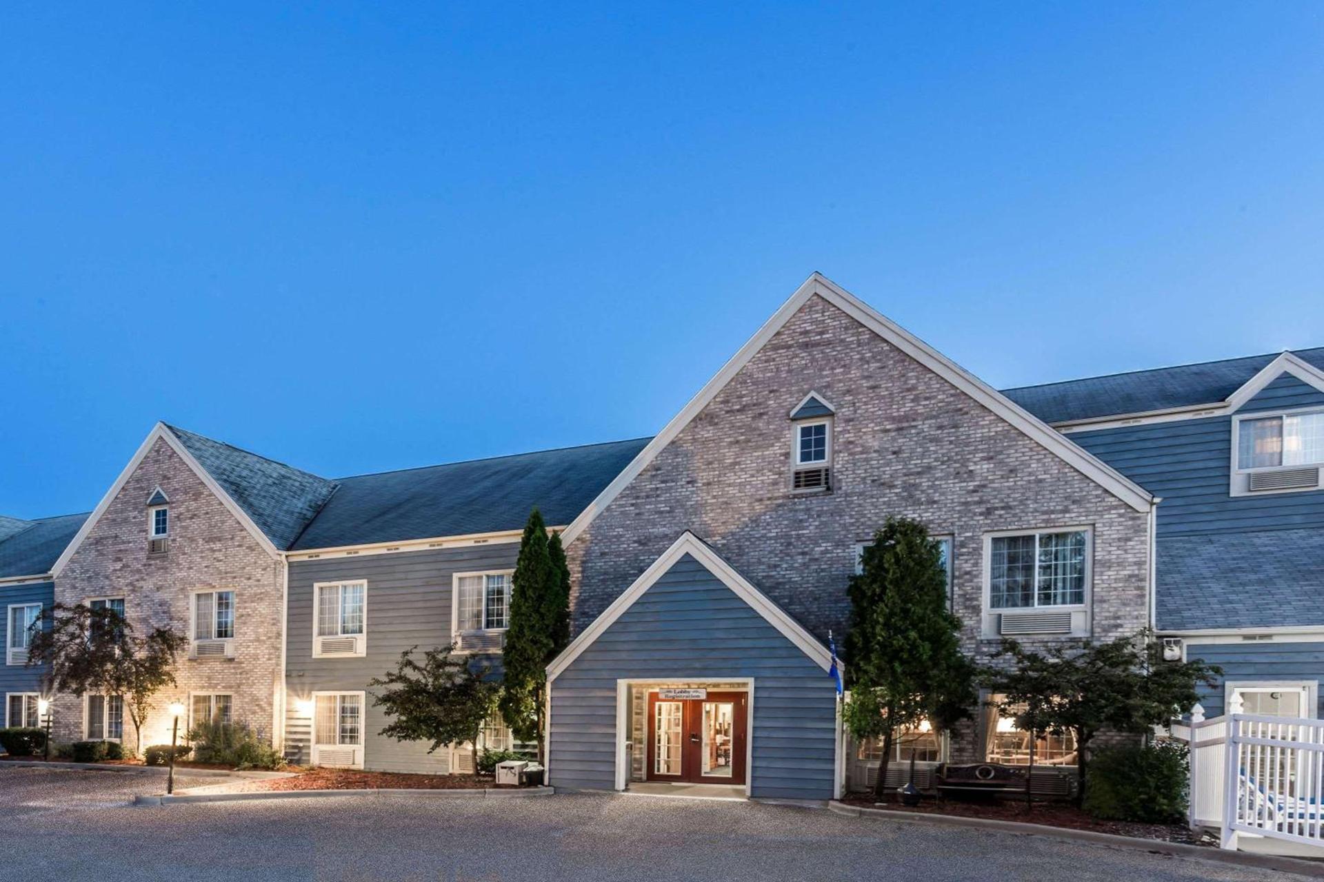 Baymont by Wyndham Mequon Milwaukee Area photo 39