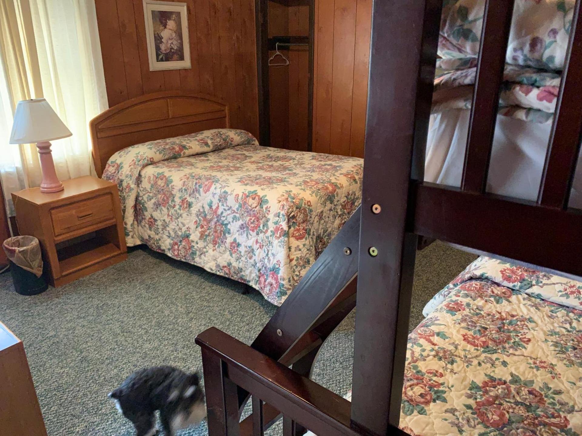 Phillips Historic Motel & Cottages photo 16