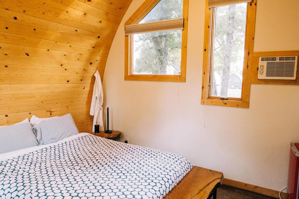 Sierra Meadows photo 48
