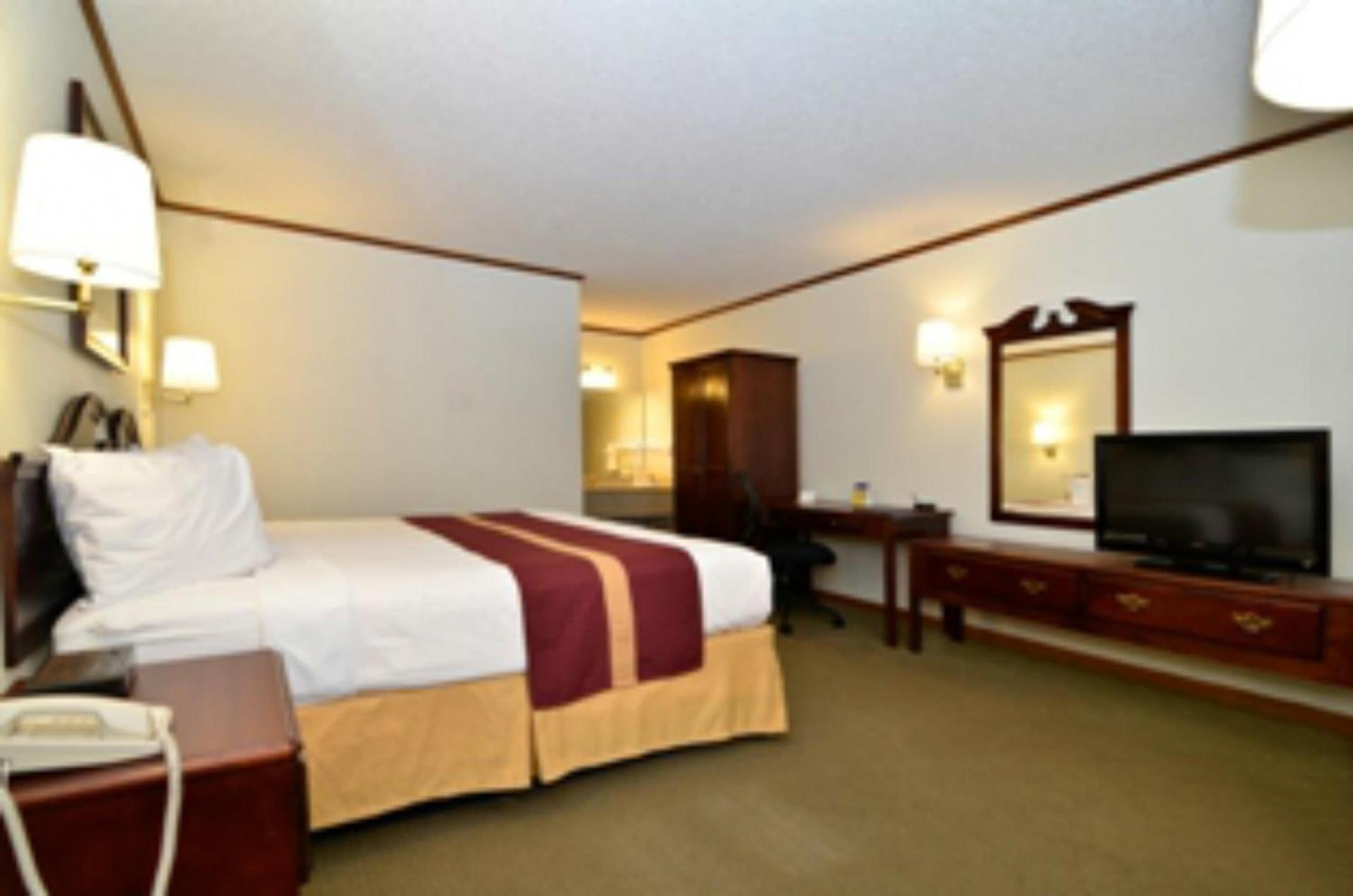 SureStay by Best Western Cameron photo 37