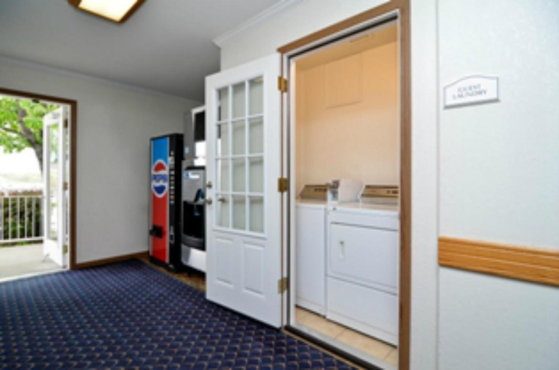 SureStay by Best Western Cameron photo 56