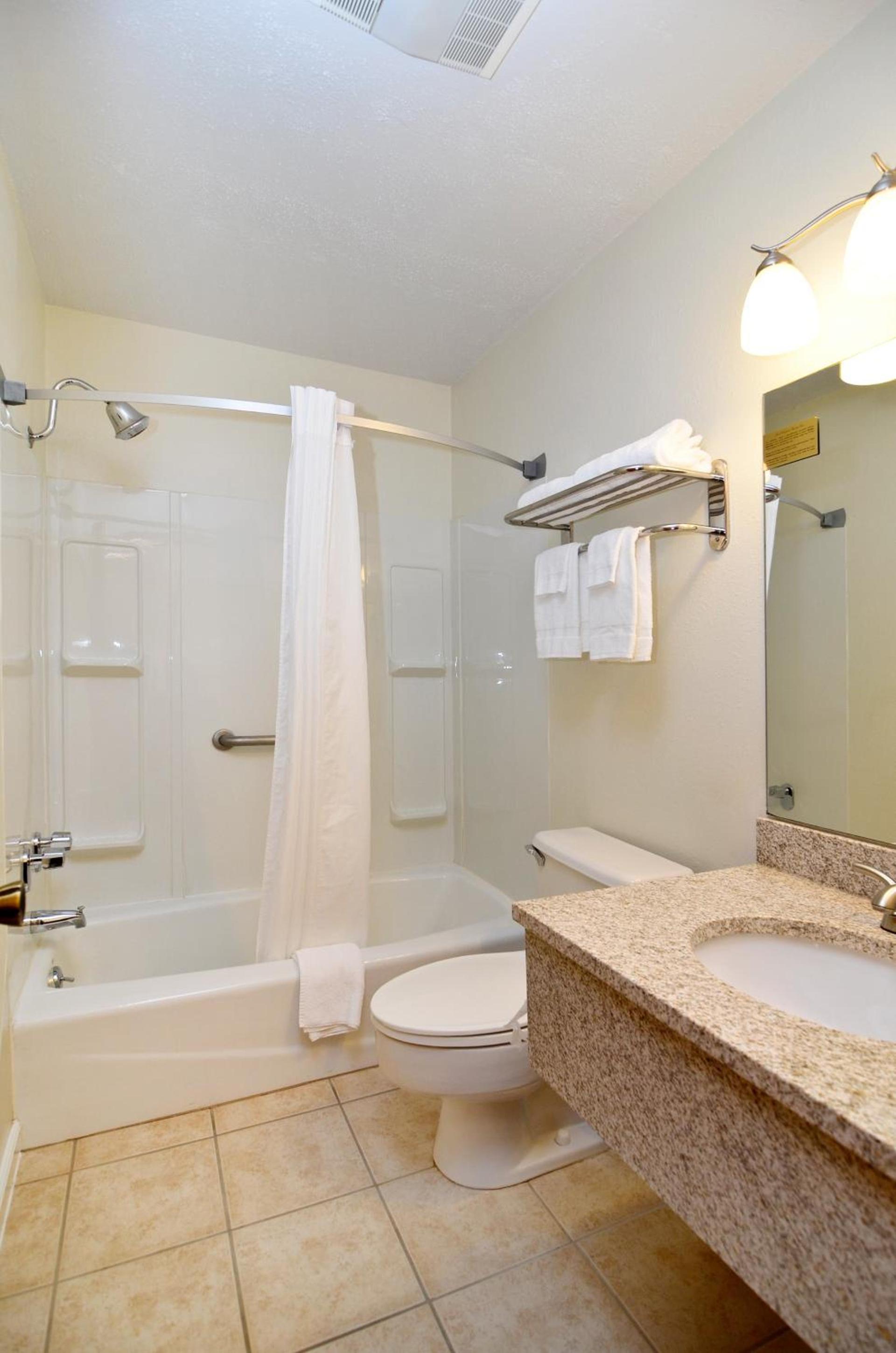 SureStay by Best Western Cameron photo 41