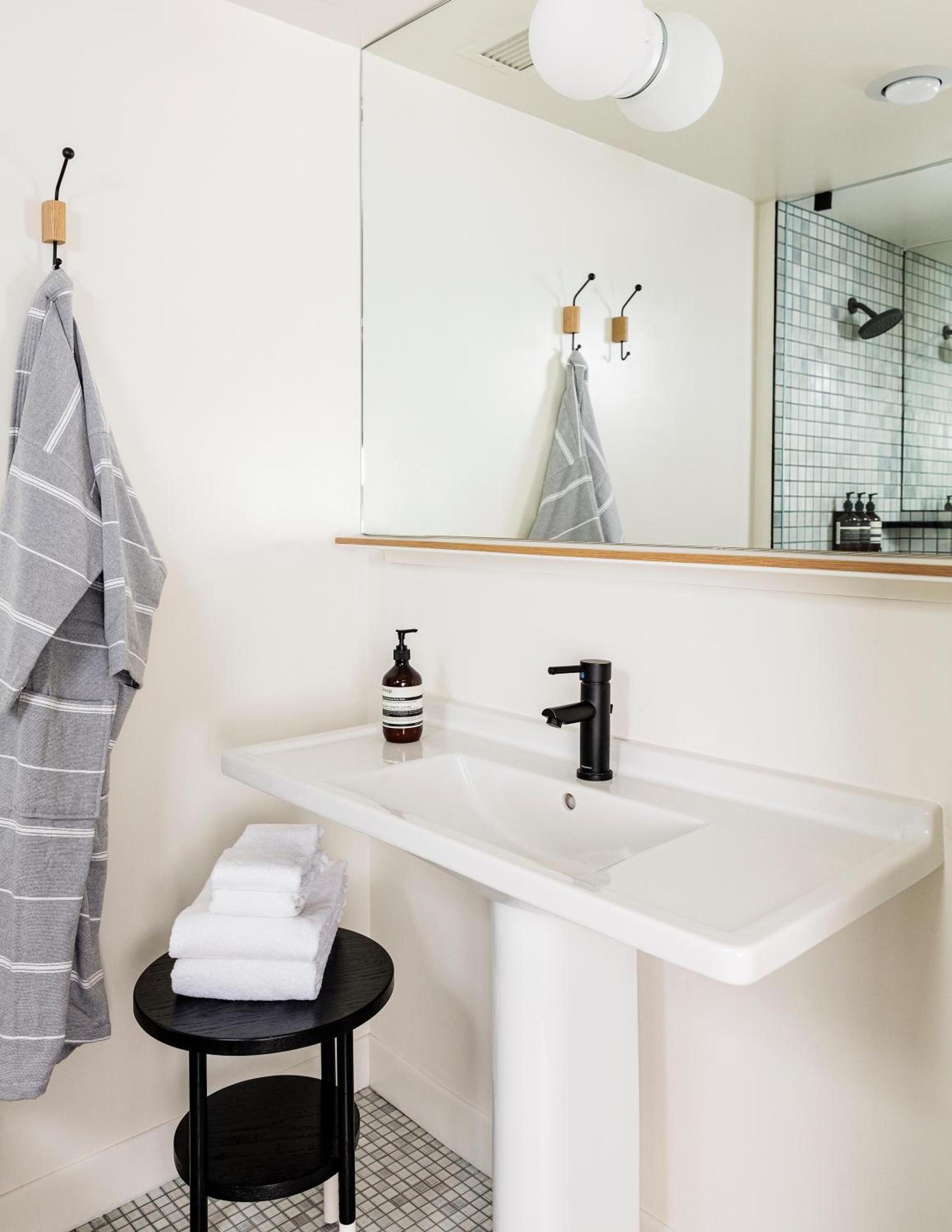 Hotel June West LA, a Member of Design Hotels photo 51
