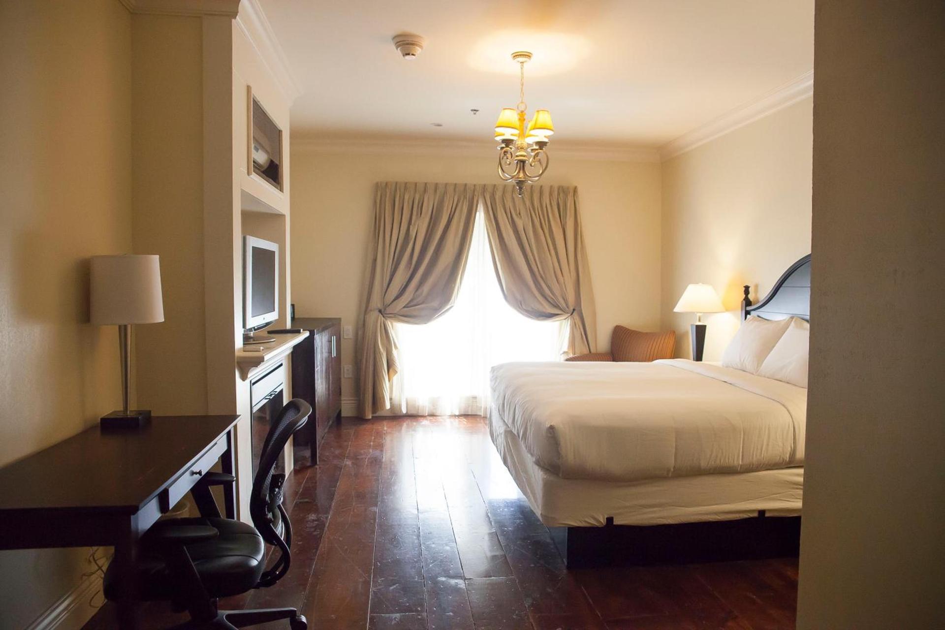 Niagara Crossing Hotel and Spa photo 6
