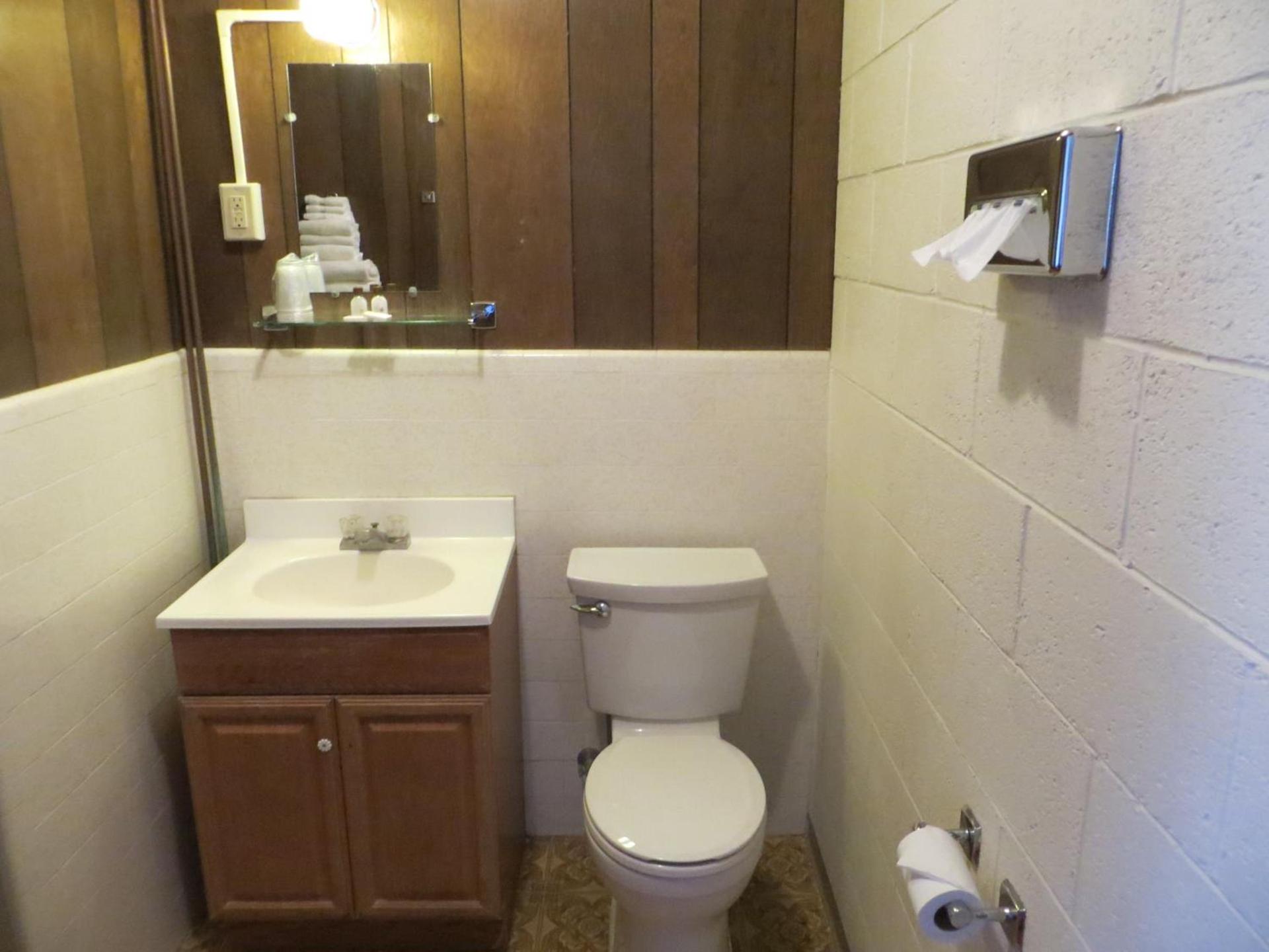 Alamo Inn photo 18