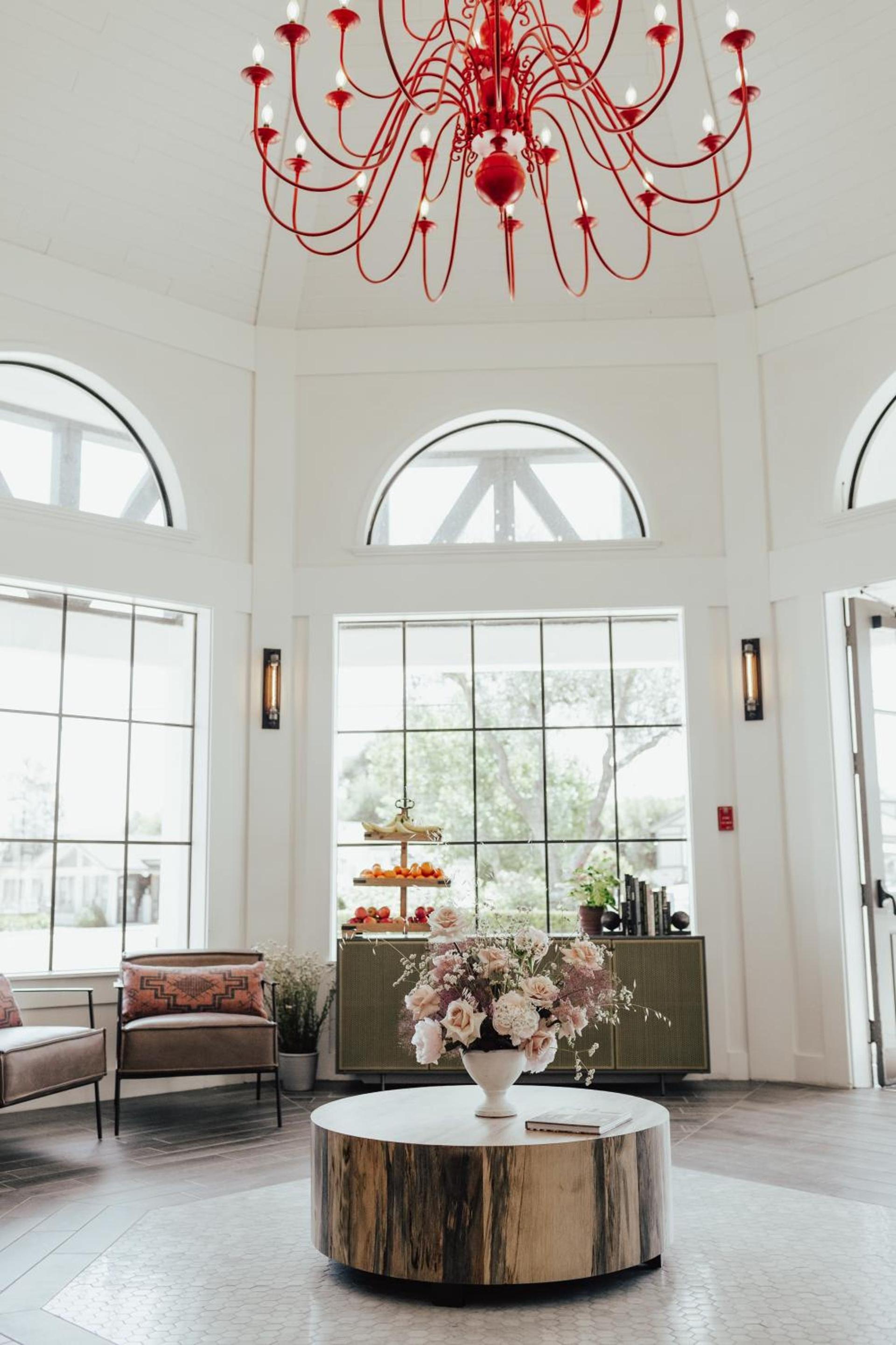 Vinland Hotel and Lounge photo 8