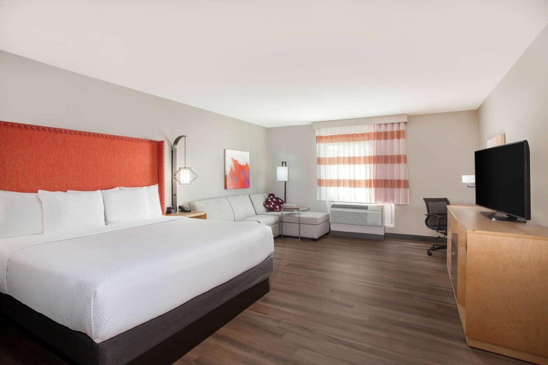 La Quinta by Wyndham Madera photo 11
