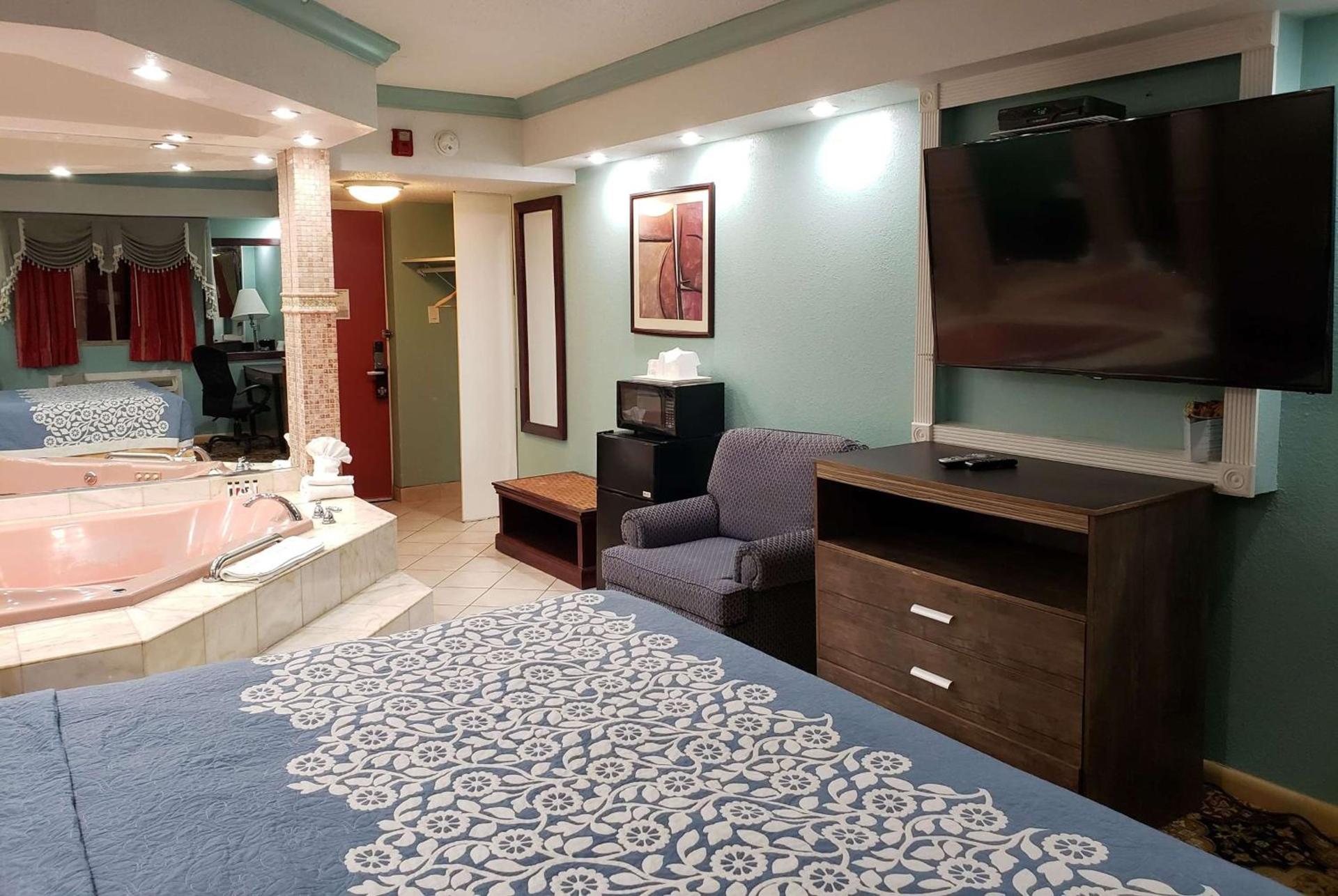 Days Inn by Wyndham Nanuet / Spring Valley photo 8