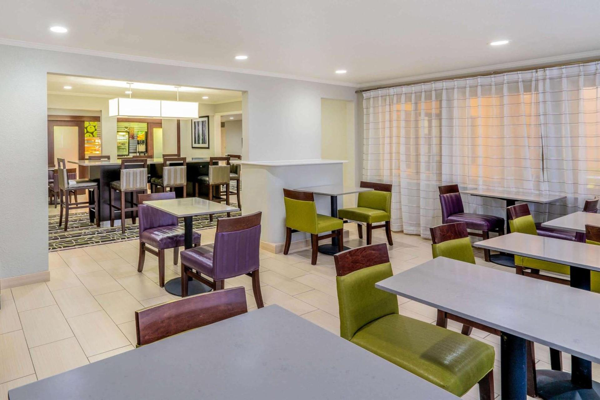 La Quinta Inn by Wyndham El Dorado photo 28