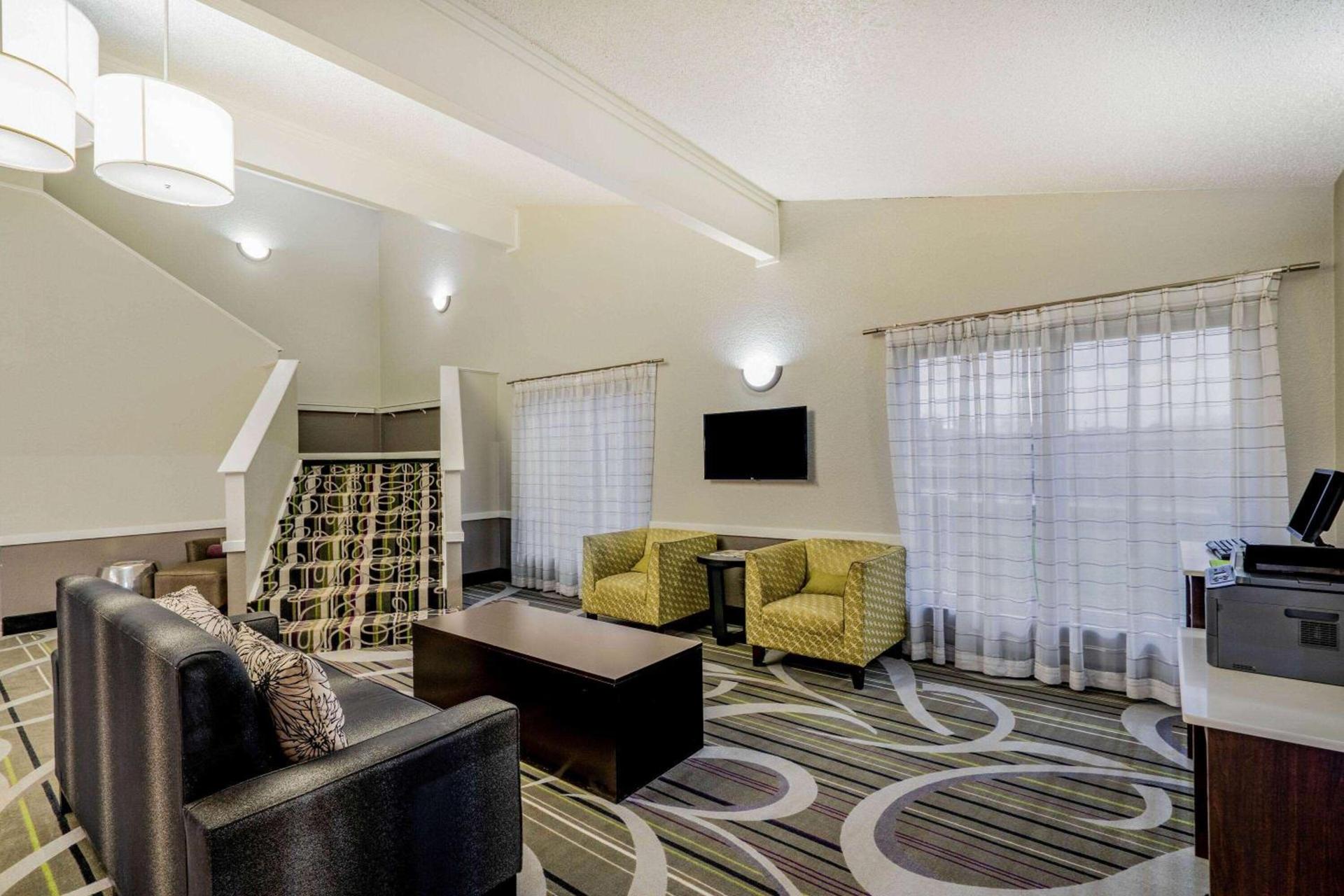 La Quinta Inn by Wyndham El Dorado photo 29