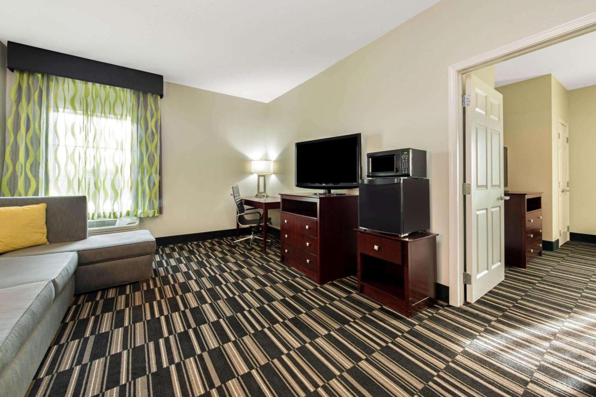 La Quinta by Wyndham Bridge City-Orange photo 55