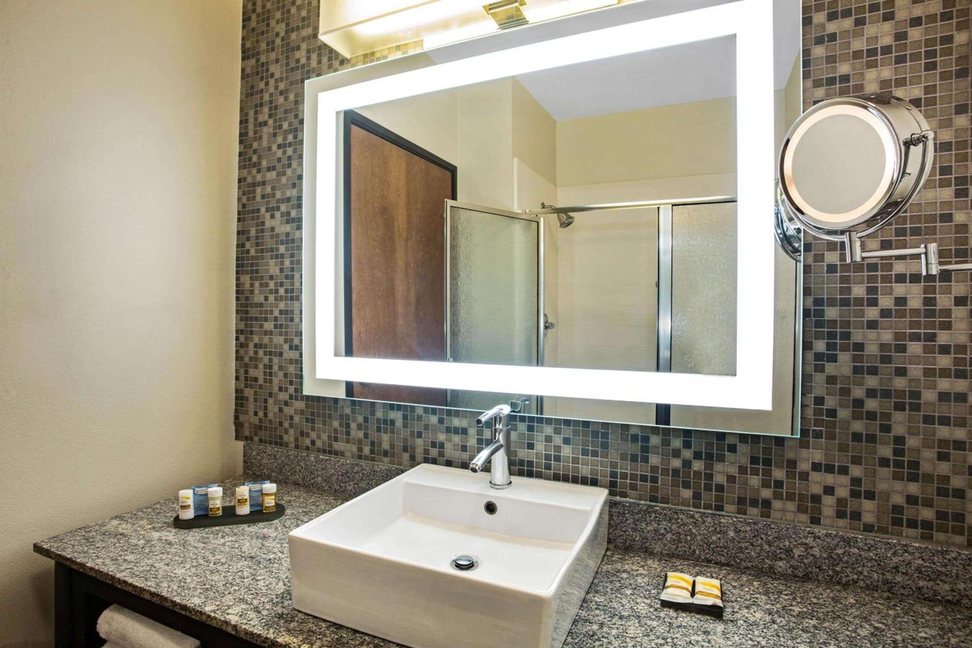 La Quinta by Wyndham Austin NW/Lakeline Mall photo 31