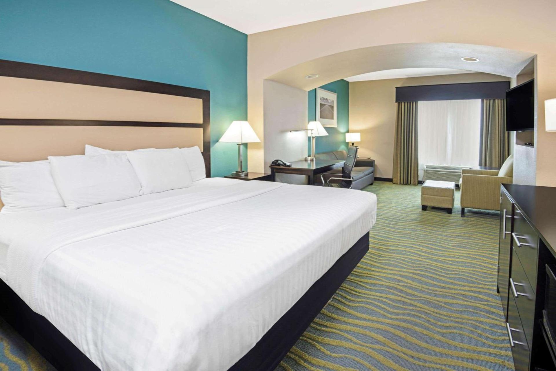 La Quinta Inn & Suites by Wyndham Durant photo 72