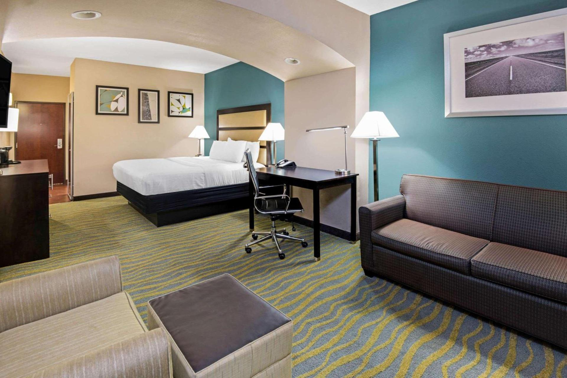 La Quinta Inn & Suites by Wyndham Durant photo 42