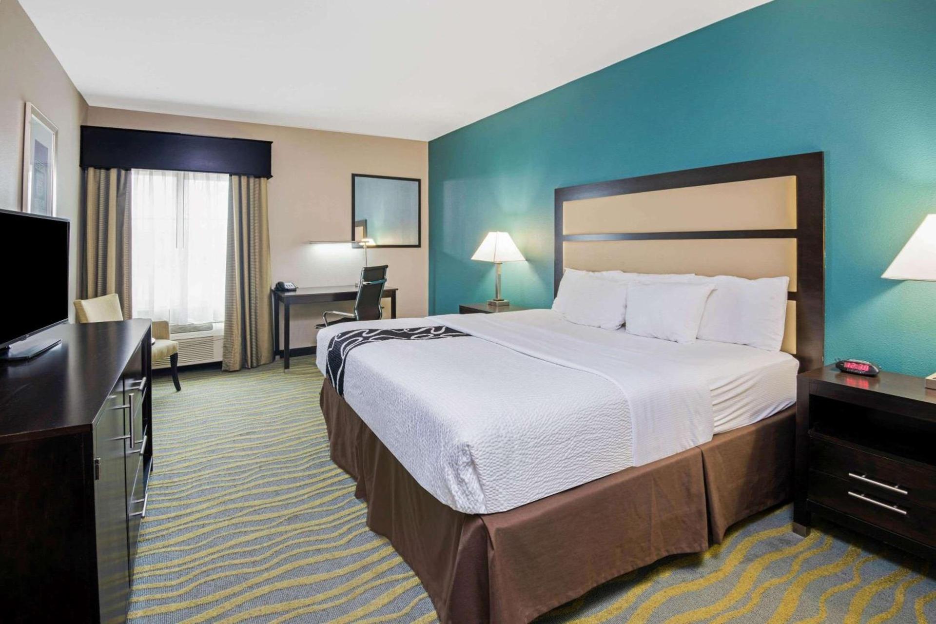 La Quinta Inn & Suites by Wyndham Durant photo 51