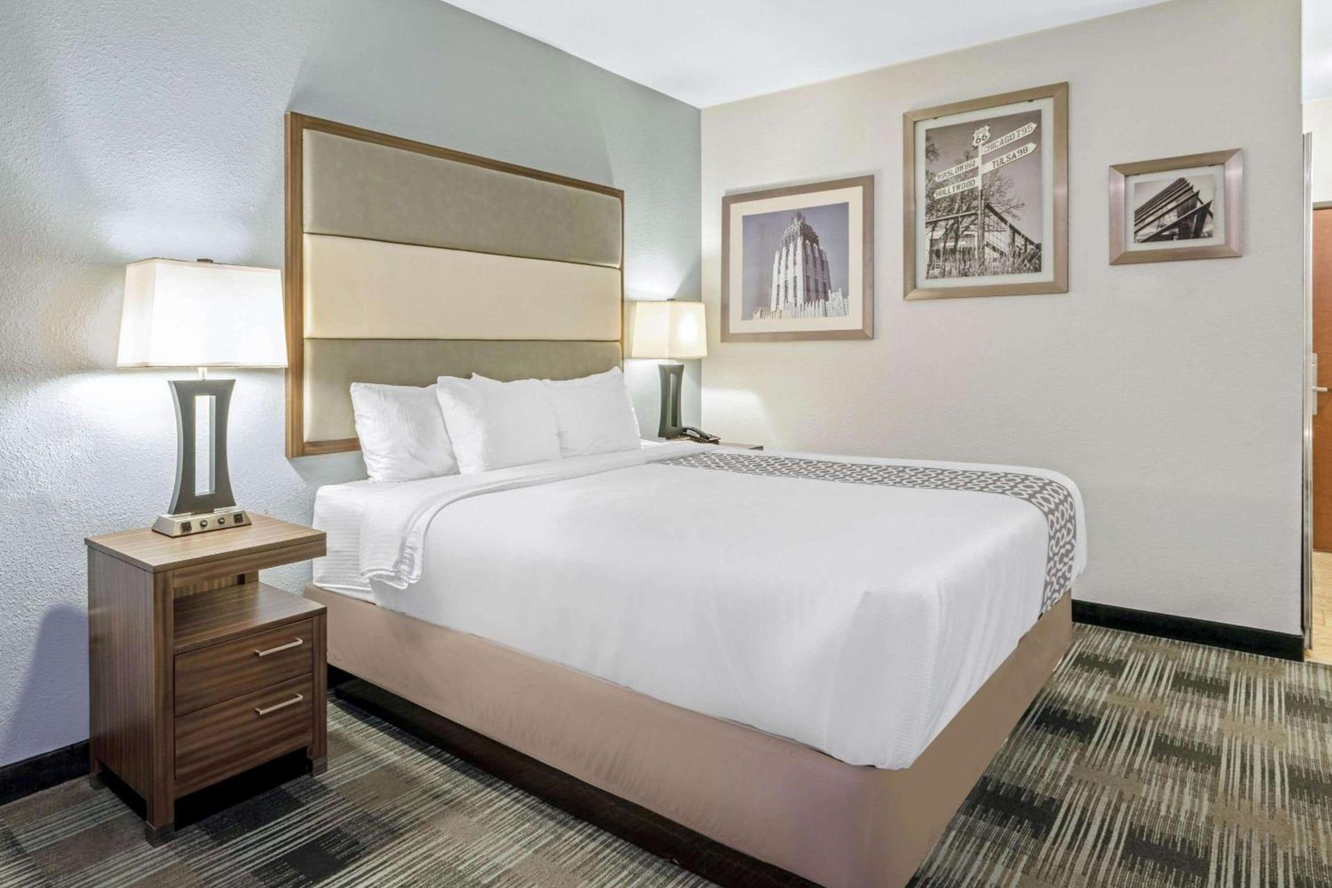 La Quinta by Wyndham Guthrie photo 10
