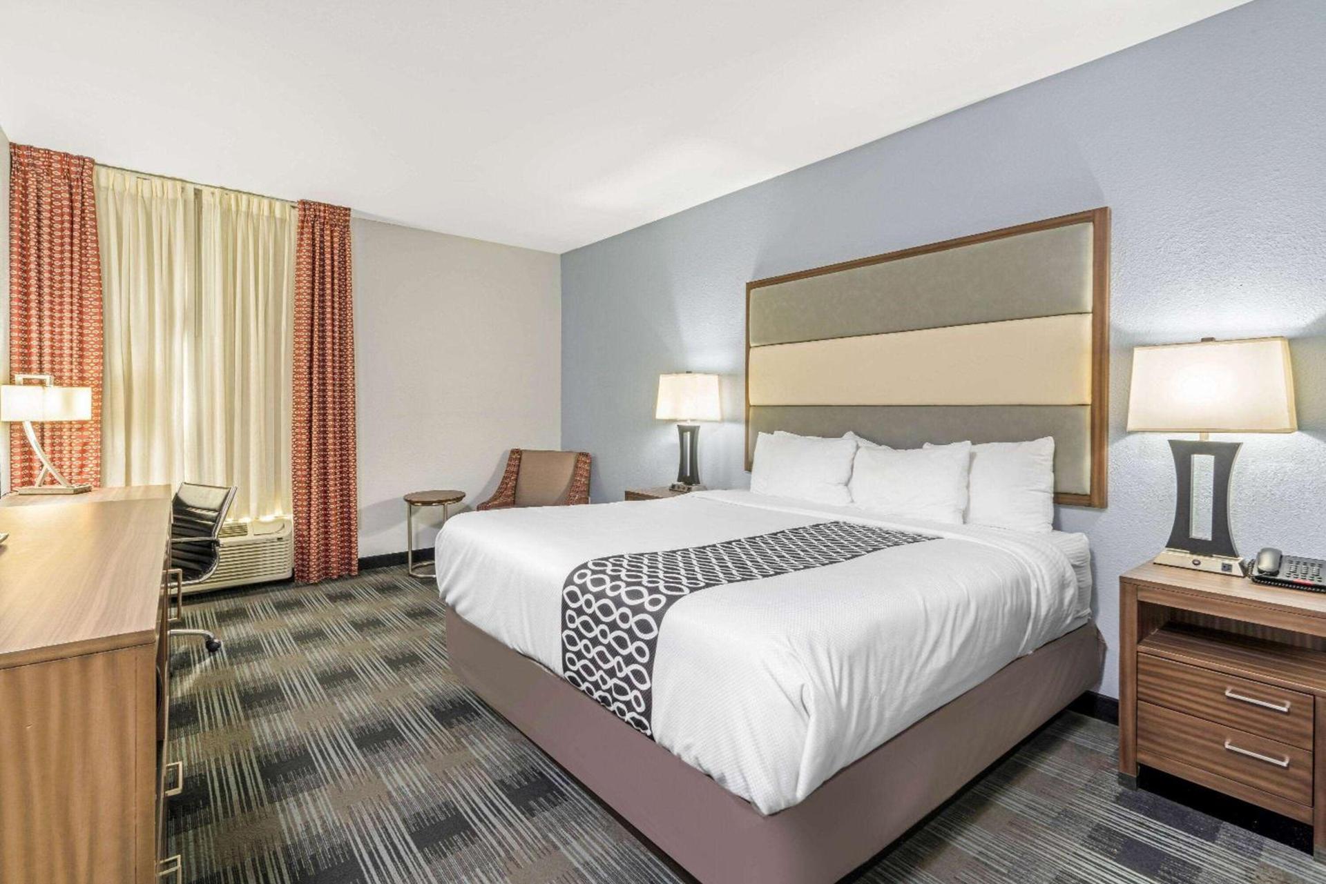 La Quinta by Wyndham Guthrie photo 19