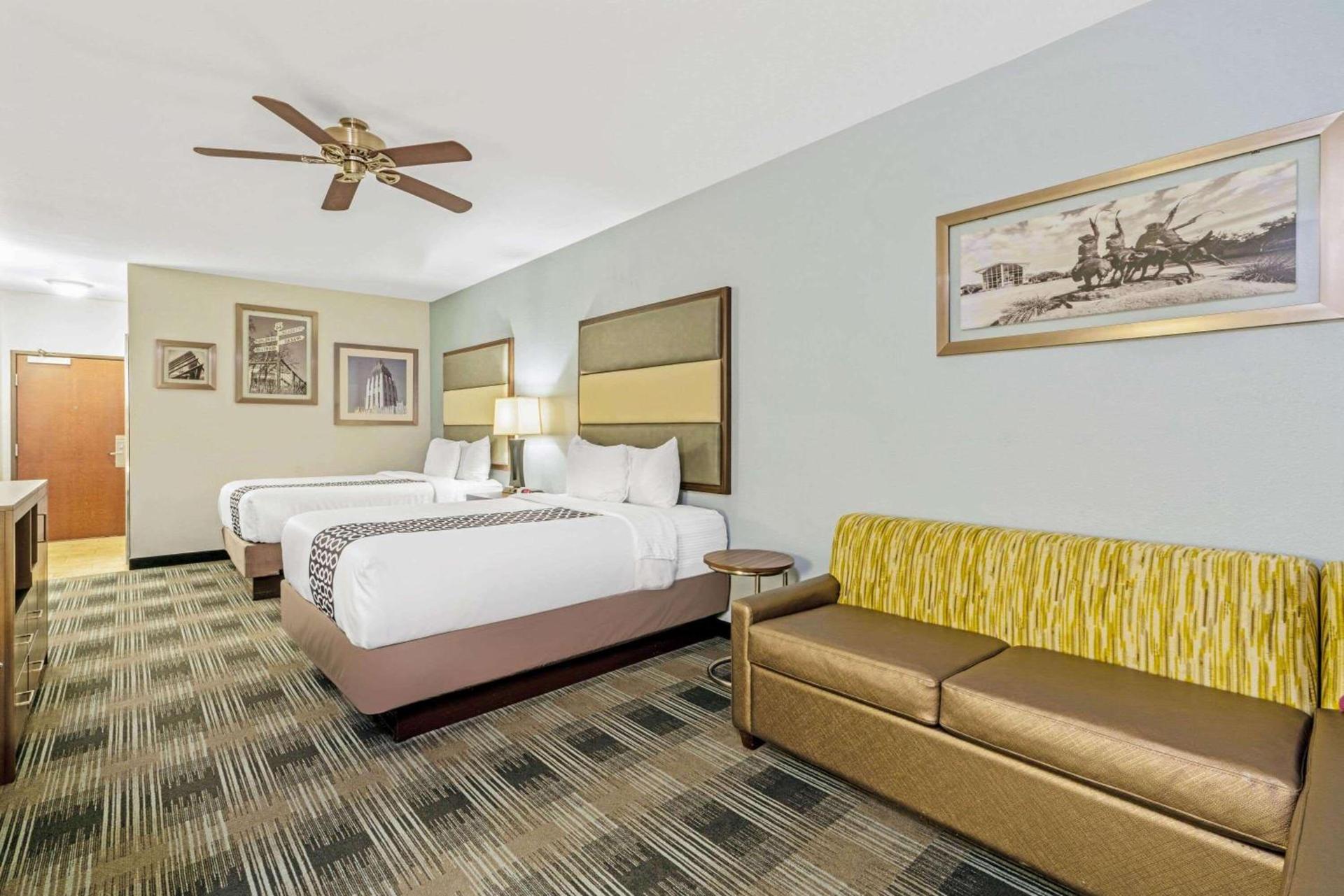 La Quinta by Wyndham Guthrie photo 23