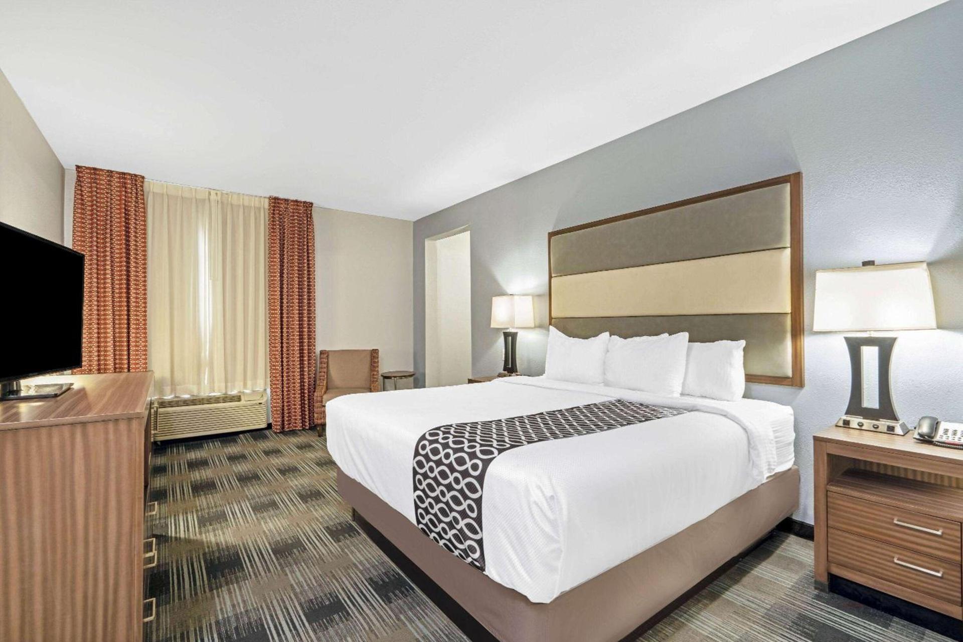 La Quinta by Wyndham Guthrie photo 26