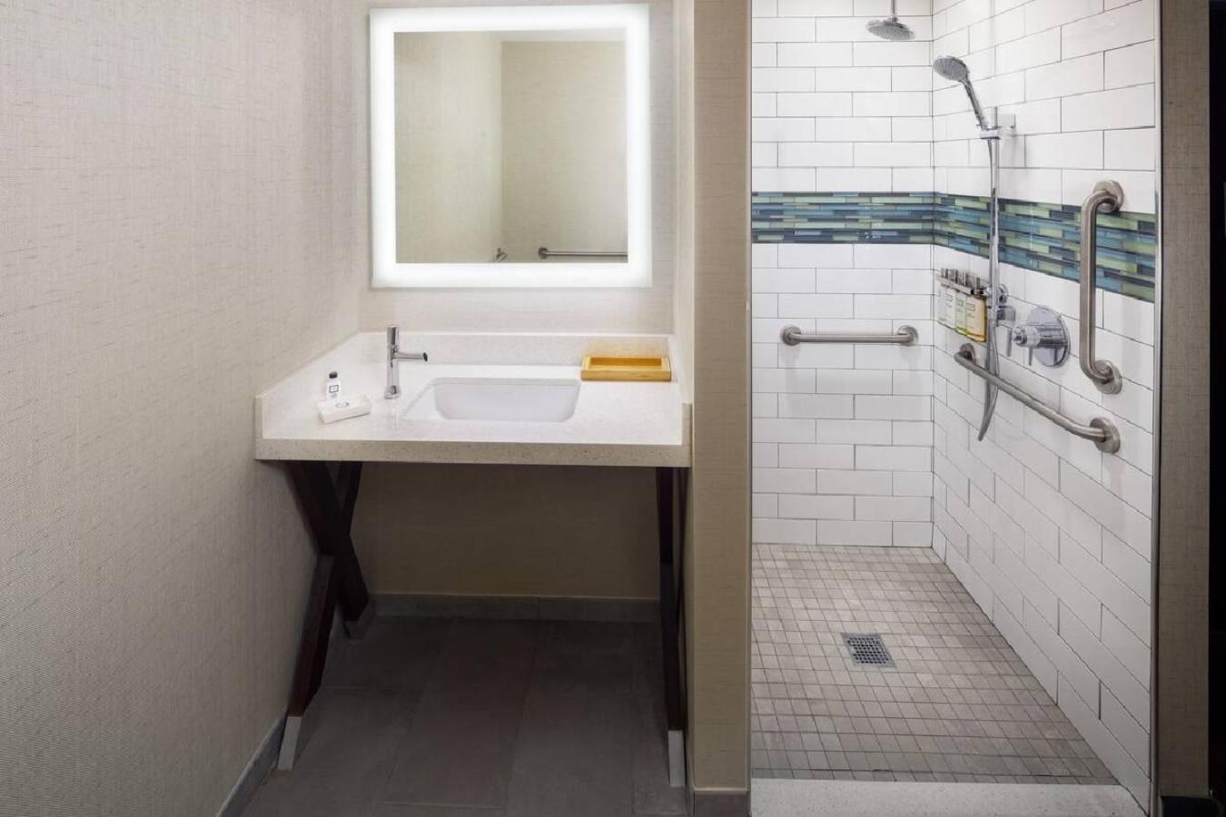 EVEN Hotel New York - Times Square South by IHG photo 2