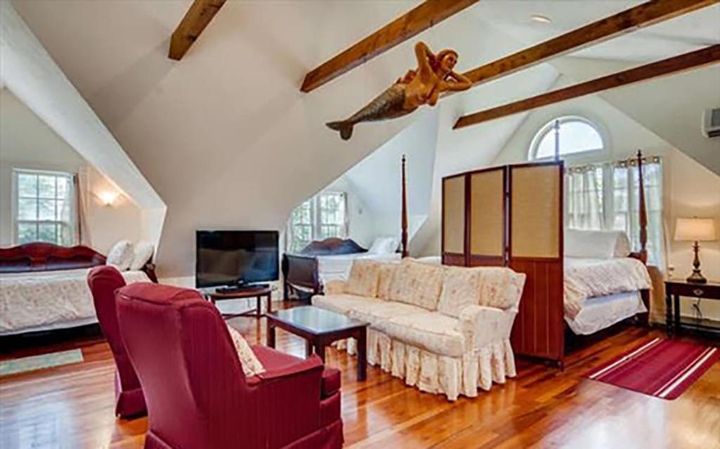 West Tisbury Inn photo 7