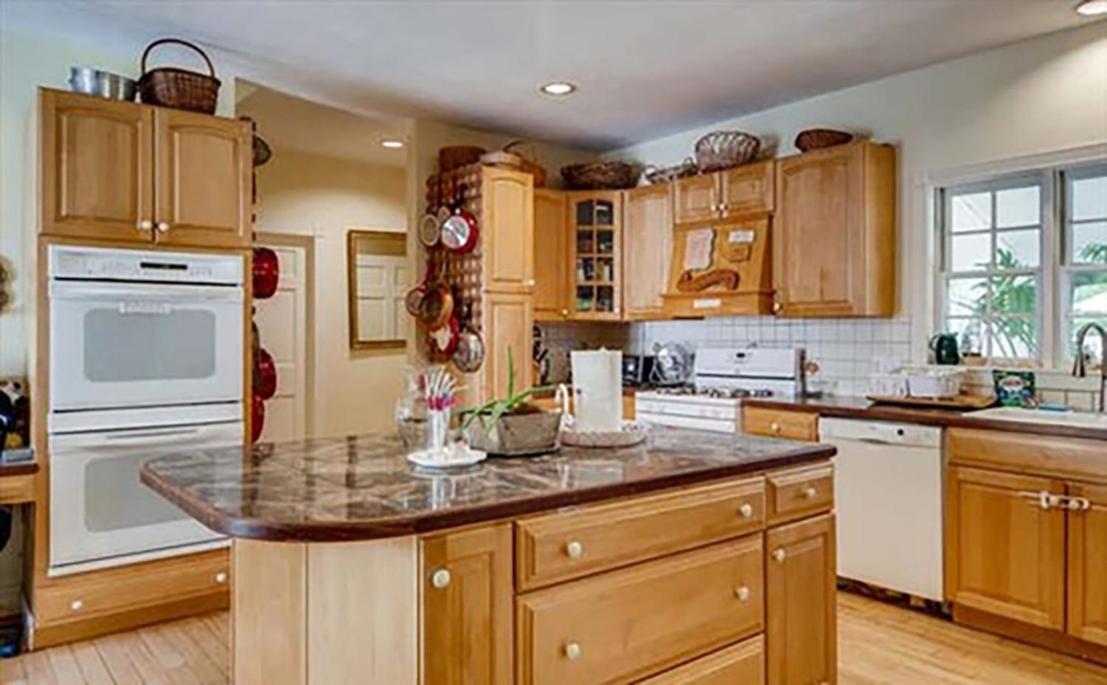 West Tisbury Inn photo 23