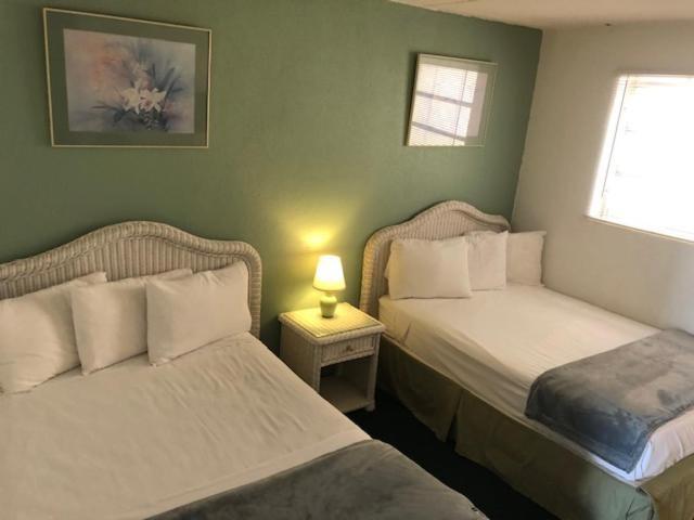 Gold Crest Motel photo 26