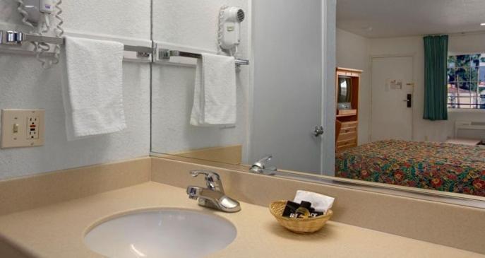 Orange Show Inn photo 11