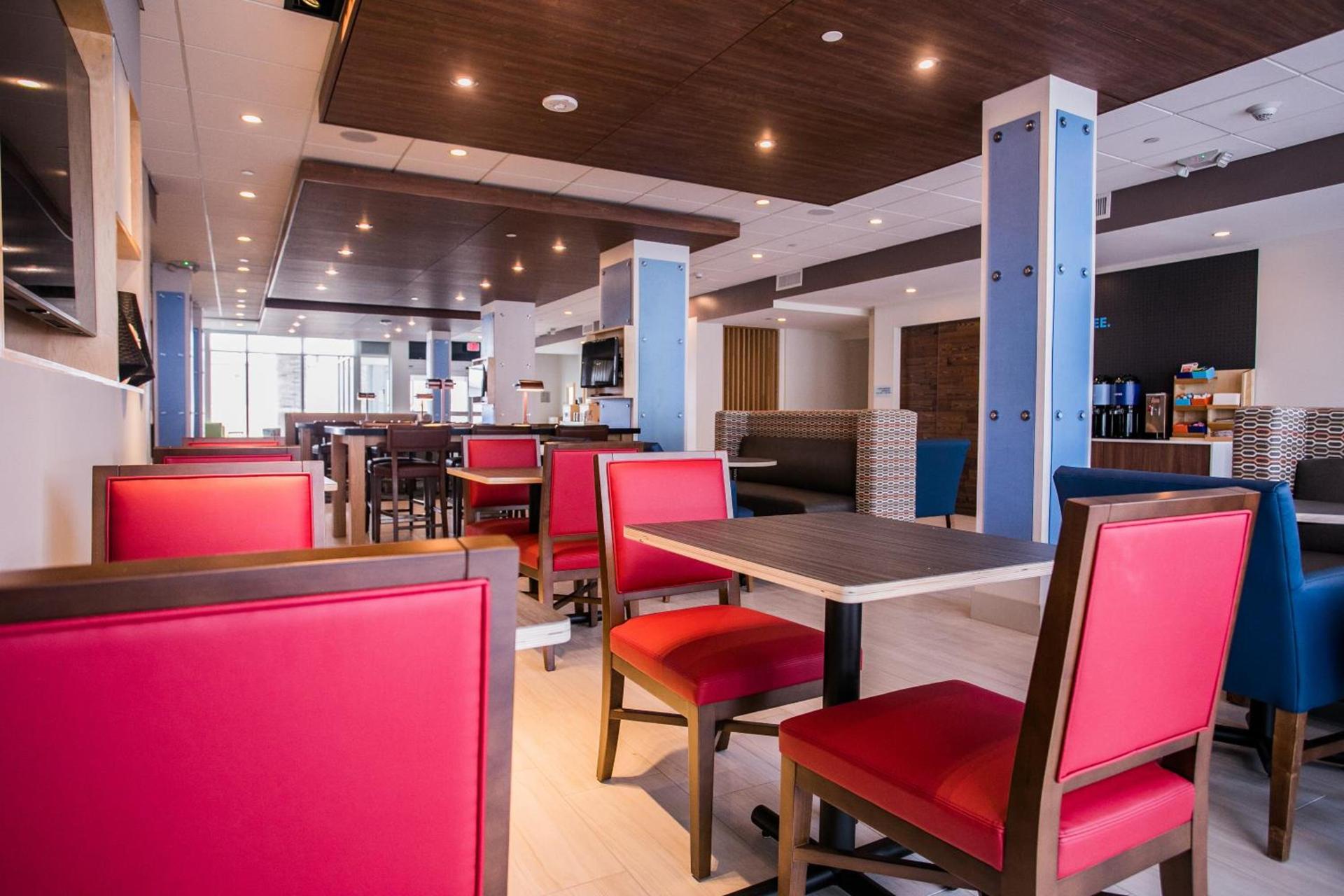 Holiday Inn Express & Suites Rehoboth Beach by IHG photo 7