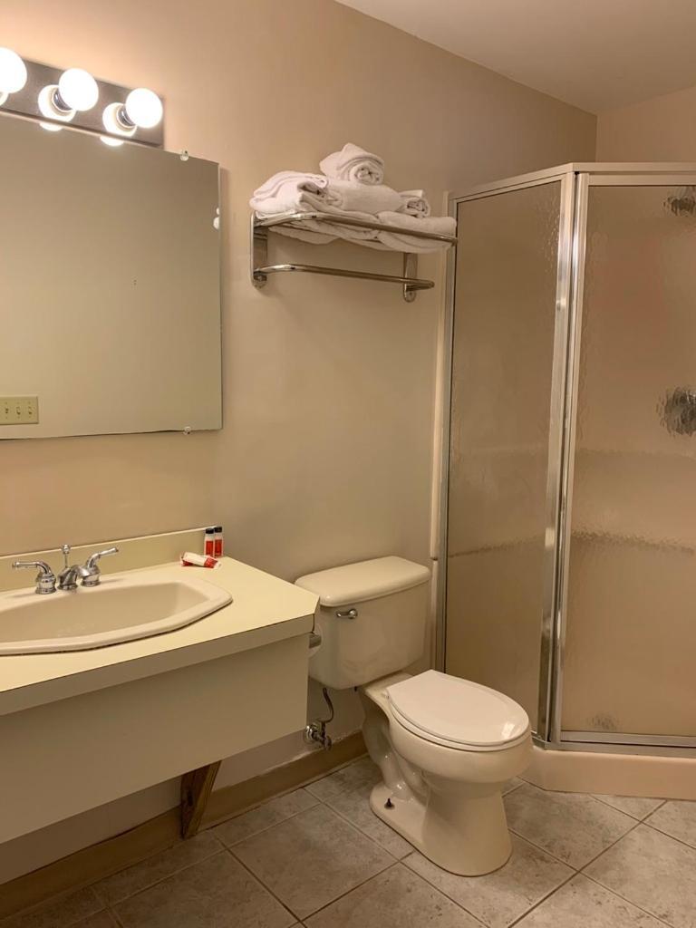 Travelodge by Wyndham Lake George NY photo 25