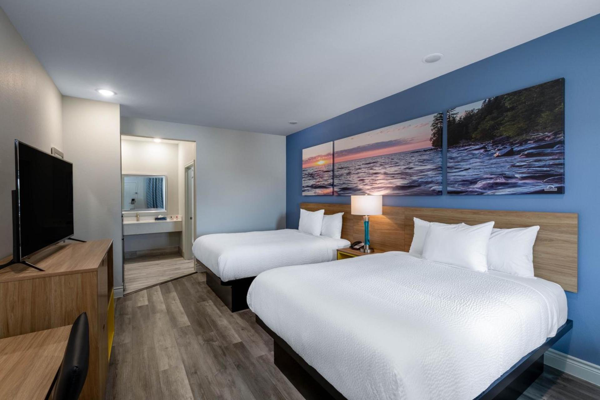 Days Inn & Suites by Wyndham Downtown/University of Houston photo 46