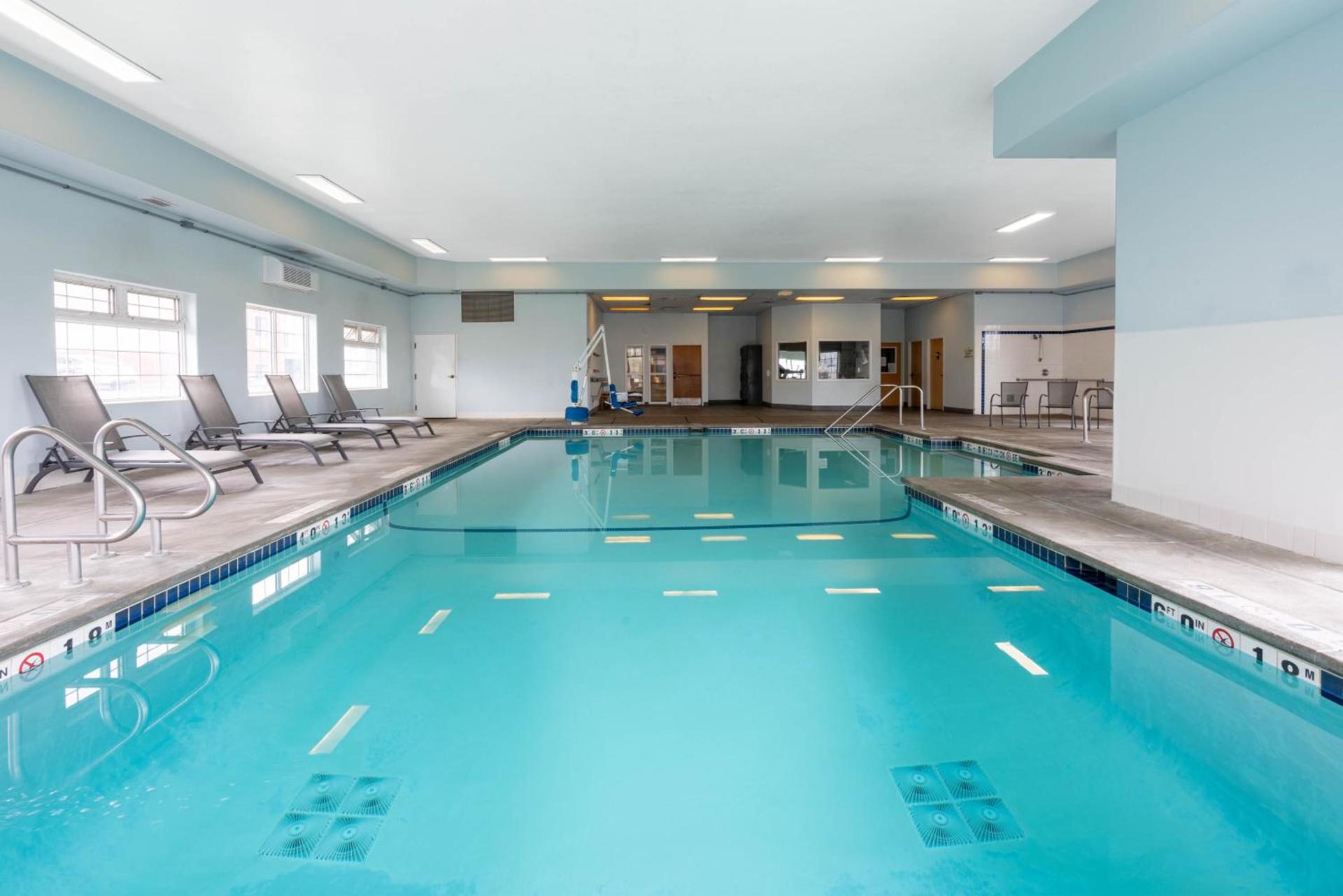 Super 8 by Wyndham Spokane Valley photo 31