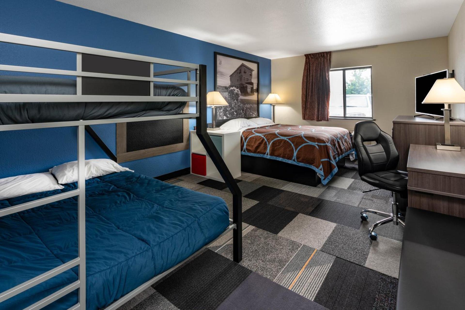 Super 8 by Wyndham Spokane Valley photo 19